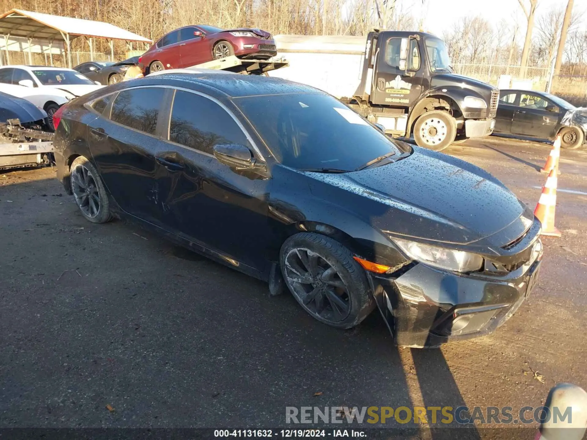 1 Photograph of a damaged car 2HGFC2F88KH557474 HONDA CIVIC 2019