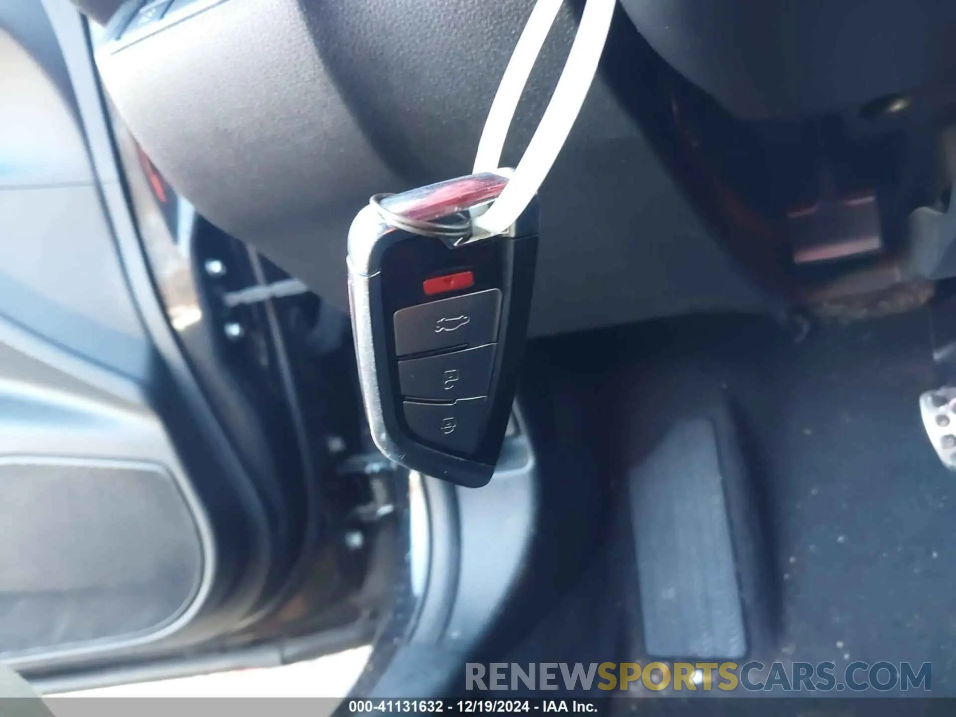 11 Photograph of a damaged car 2HGFC2F88KH557474 HONDA CIVIC 2019