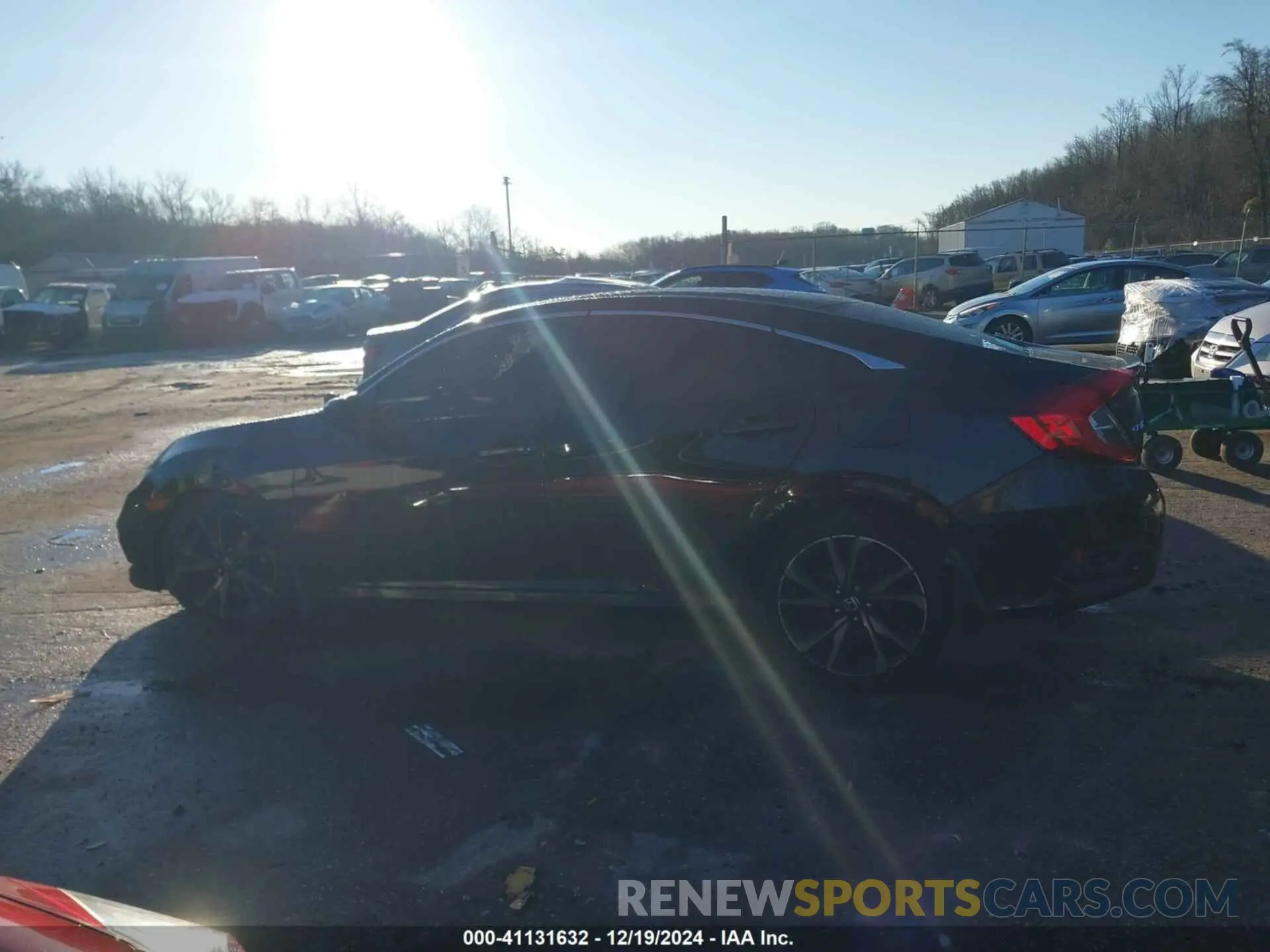 14 Photograph of a damaged car 2HGFC2F88KH557474 HONDA CIVIC 2019