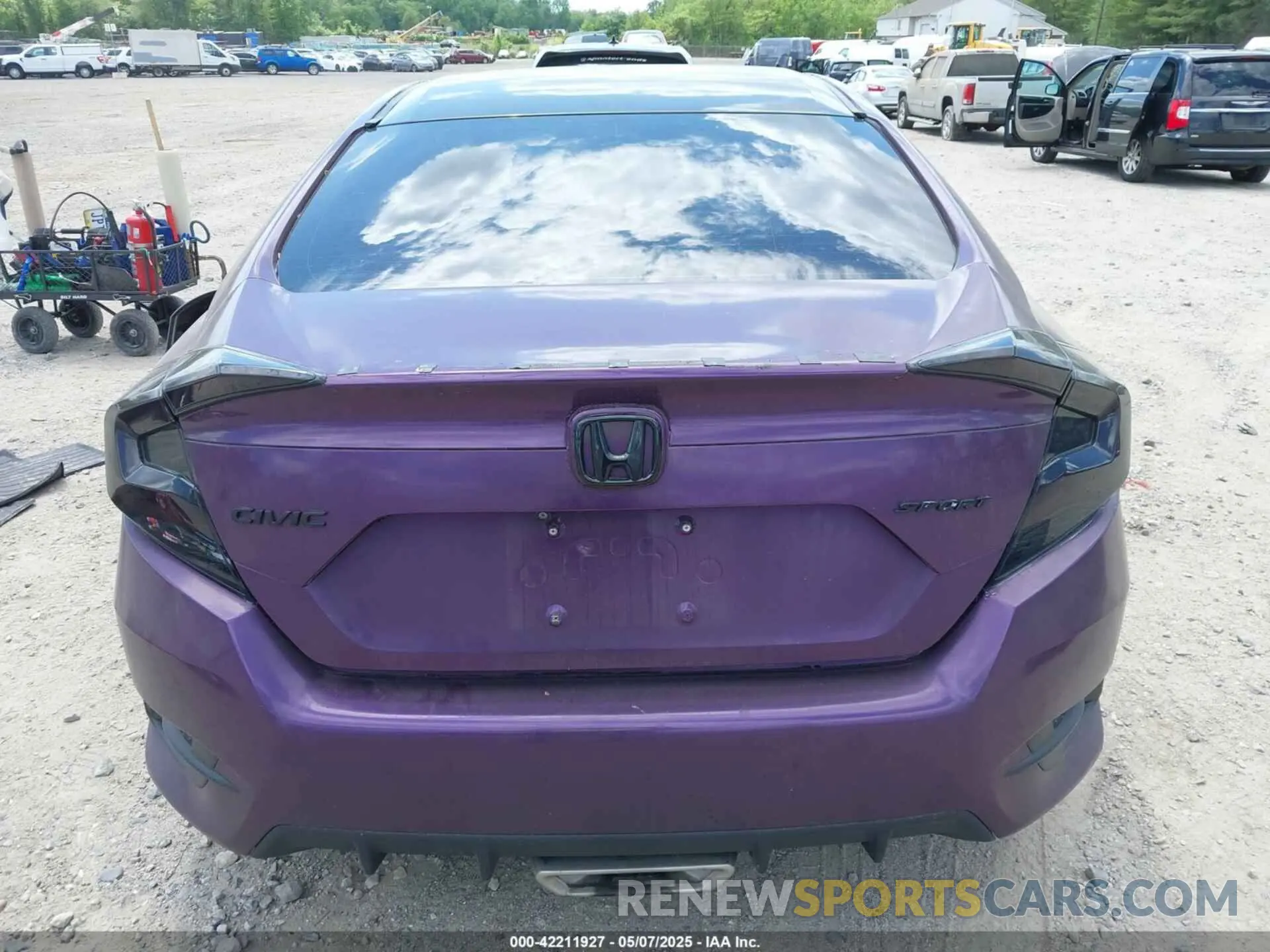 16 Photograph of a damaged car 2HGFC2F88KH583556 HONDA CIVIC 2019