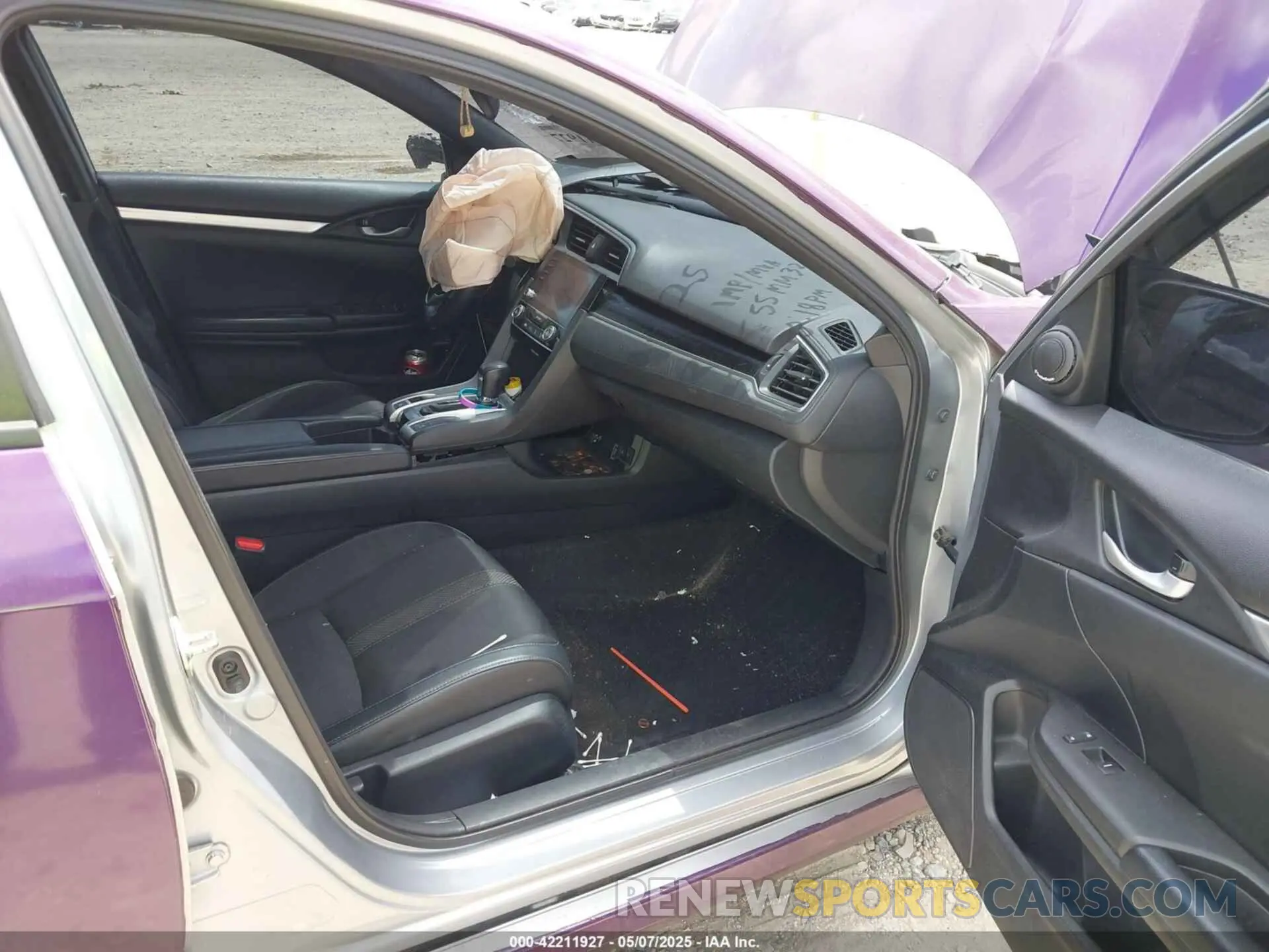 5 Photograph of a damaged car 2HGFC2F88KH583556 HONDA CIVIC 2019