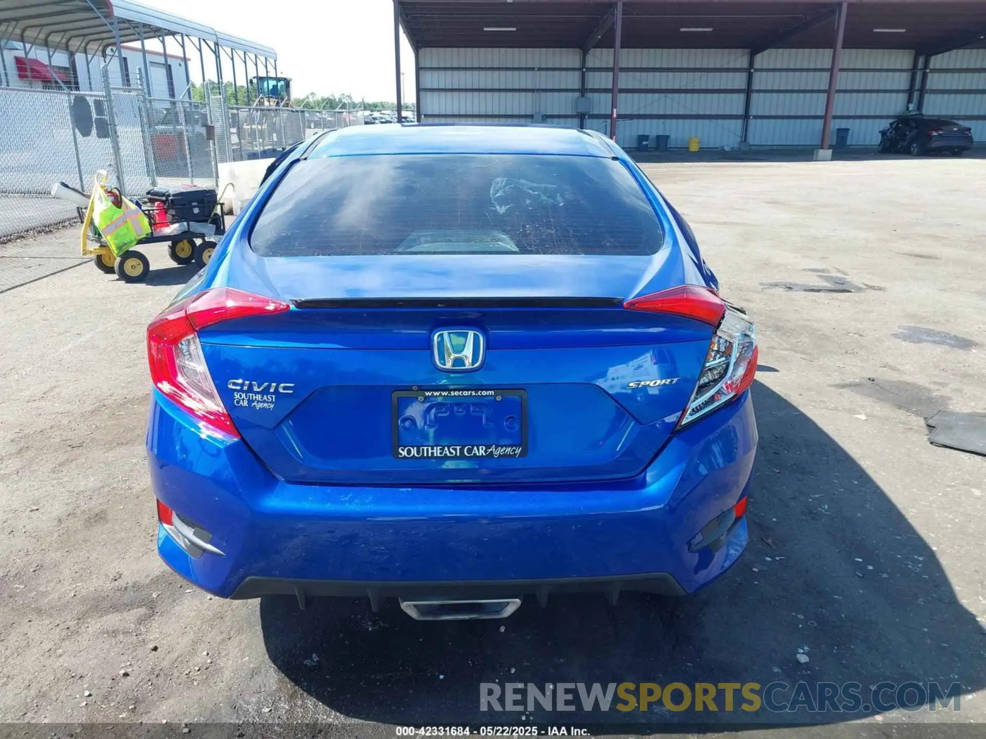 17 Photograph of a damaged car 2HGFC2F88KH585971 HONDA CIVIC 2019
