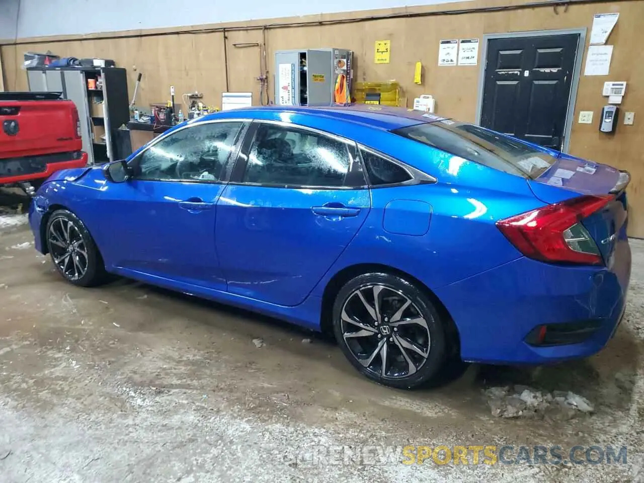 2 Photograph of a damaged car 2HGFC2F88KH586019 HONDA CIVIC 2019