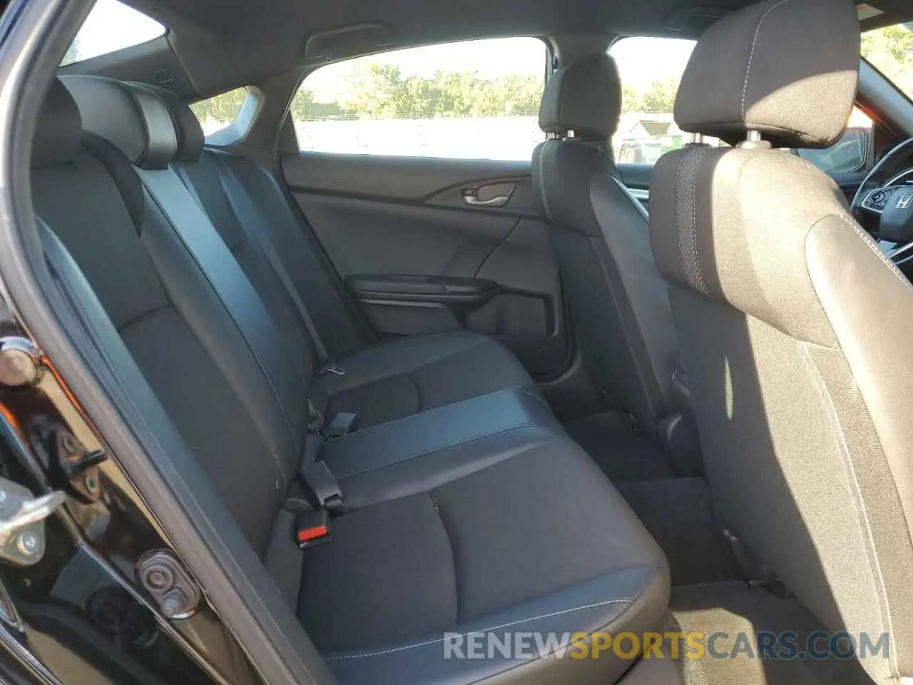 11 Photograph of a damaged car 2HGFC2F88KH600324 HONDA CIVIC 2019