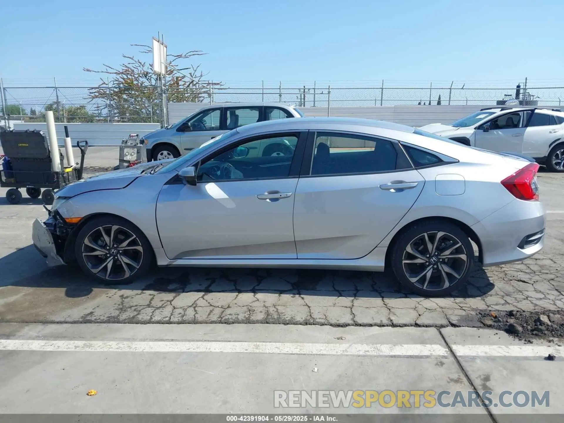 15 Photograph of a damaged car 2HGFC2F89KH531756 HONDA CIVIC 2019