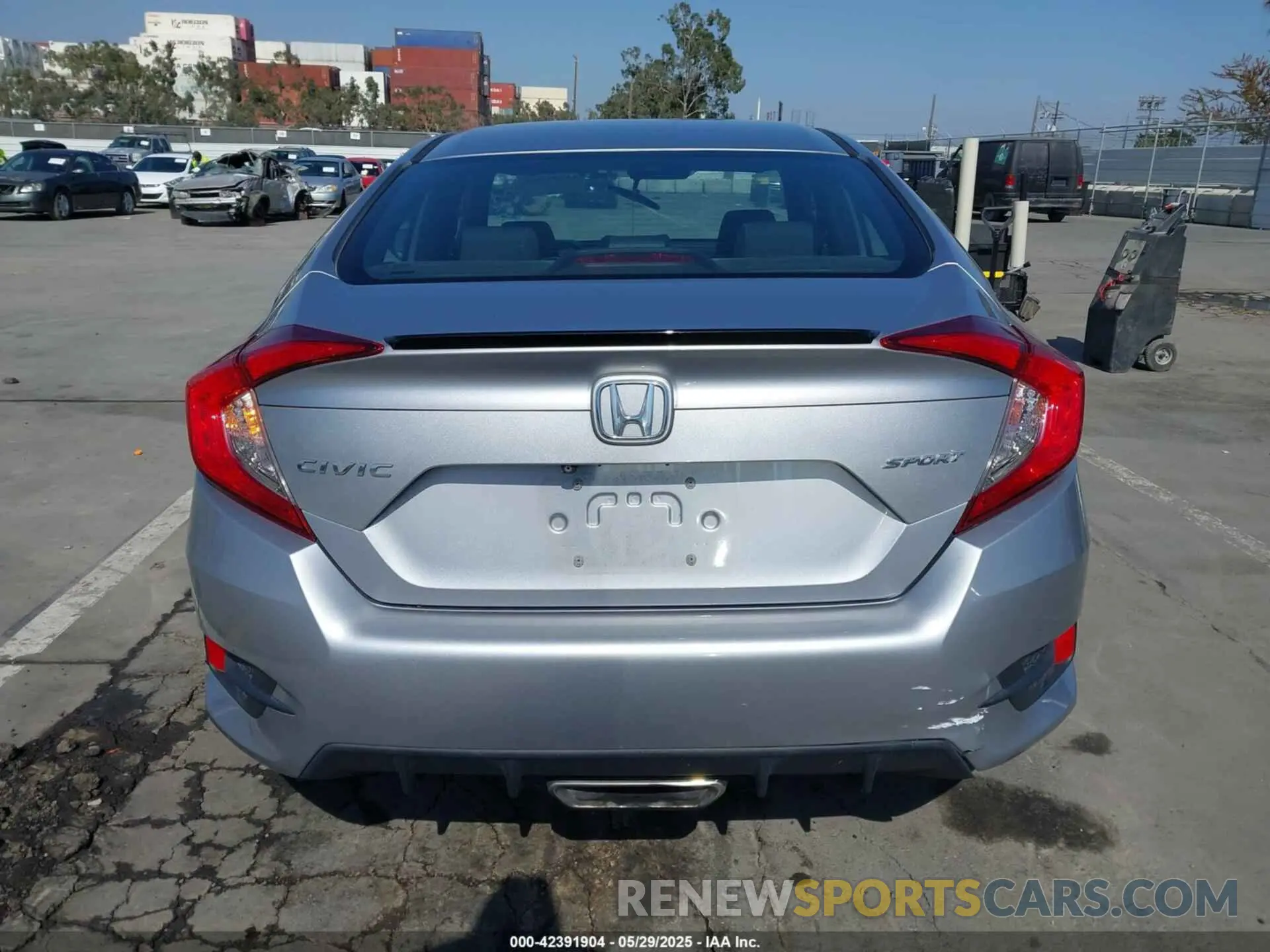 17 Photograph of a damaged car 2HGFC2F89KH531756 HONDA CIVIC 2019