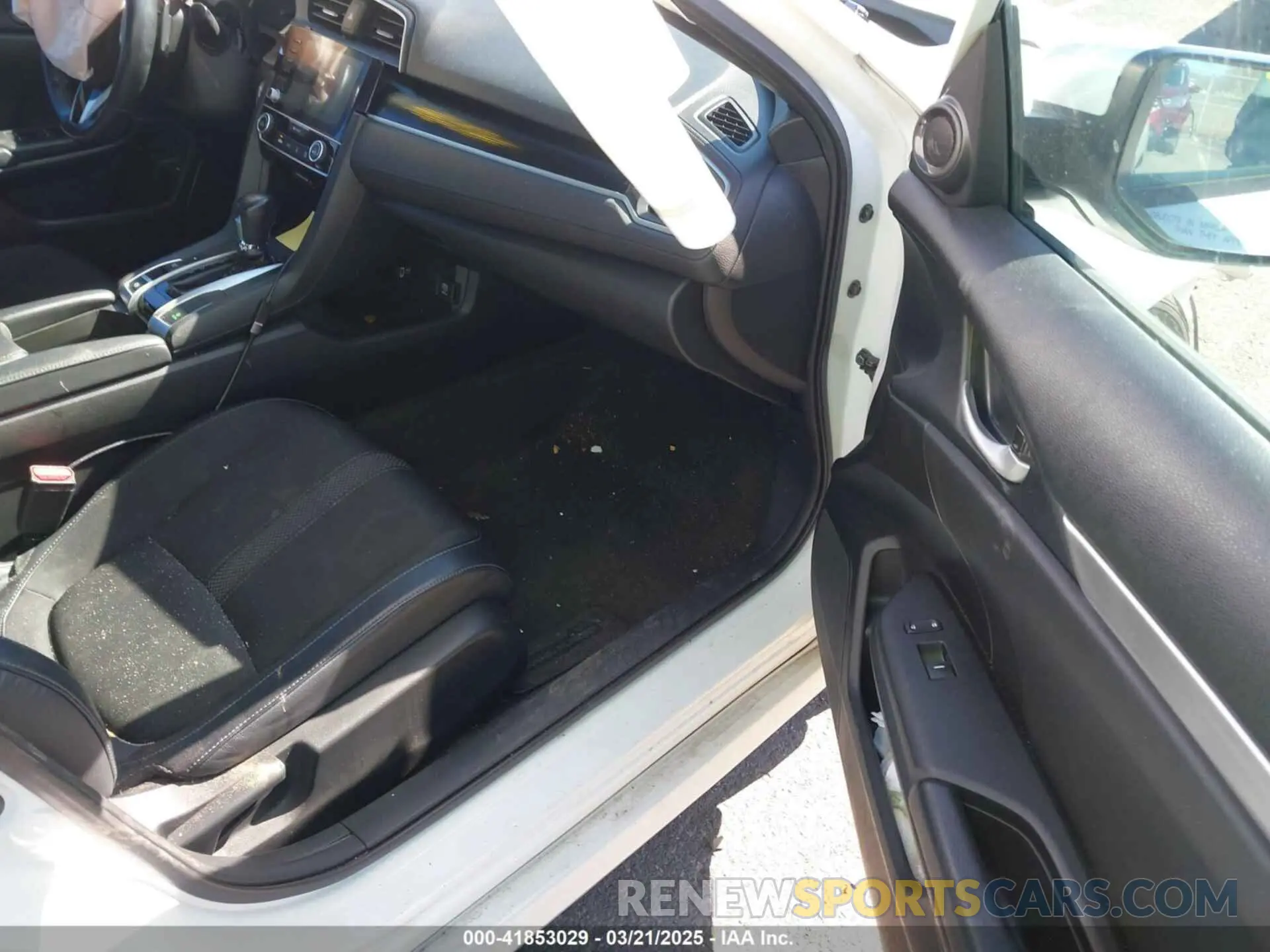5 Photograph of a damaged car 2HGFC2F89KH549223 HONDA CIVIC 2019