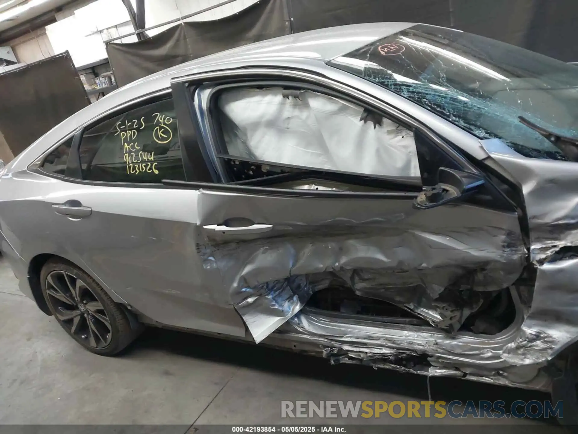 13 Photograph of a damaged car 2HGFC2F89KH587728 HONDA CIVIC 2019