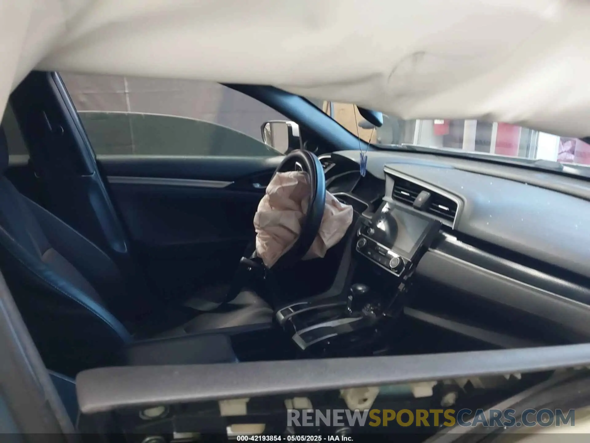 5 Photograph of a damaged car 2HGFC2F89KH587728 HONDA CIVIC 2019