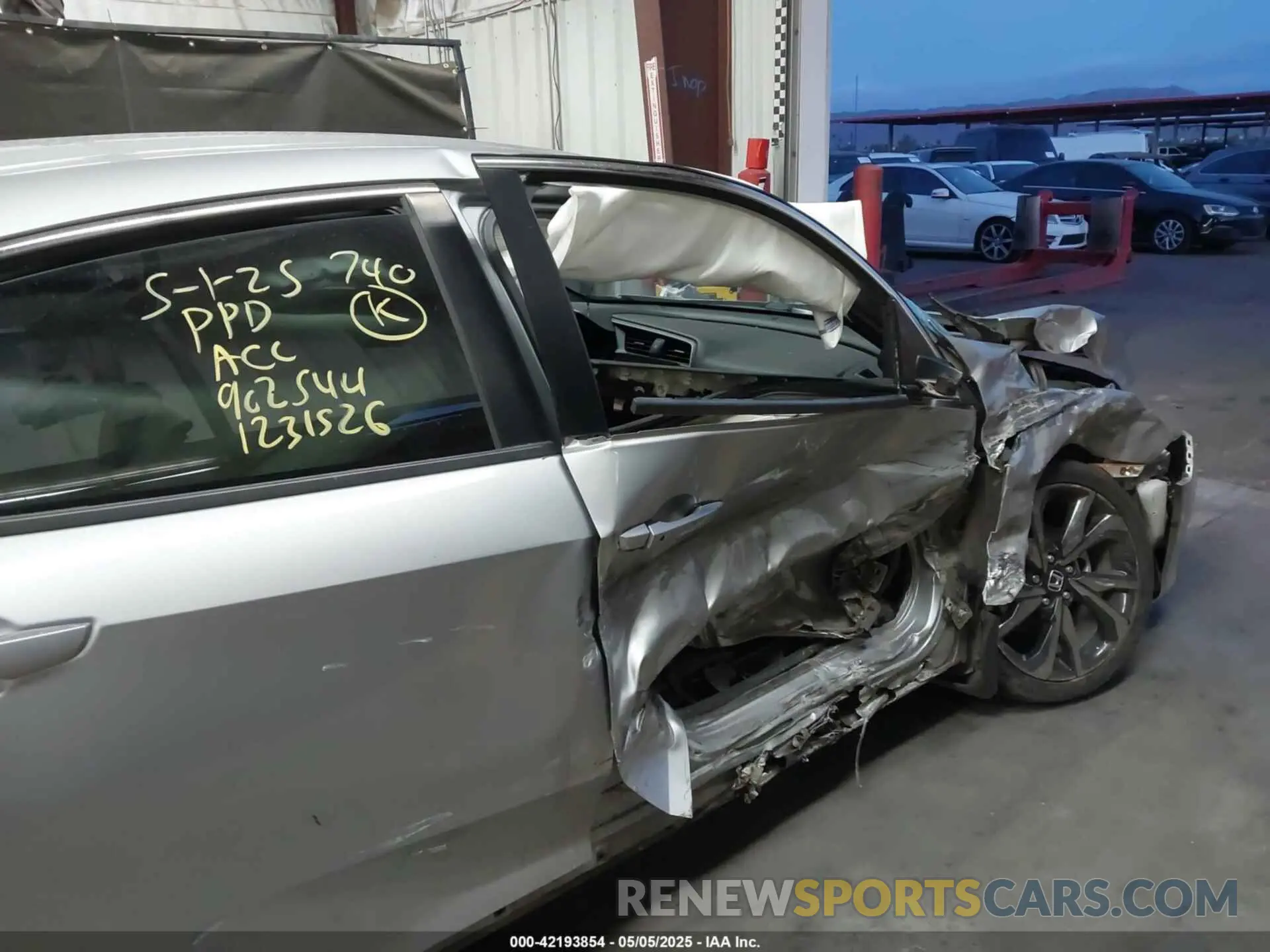 6 Photograph of a damaged car 2HGFC2F89KH587728 HONDA CIVIC 2019