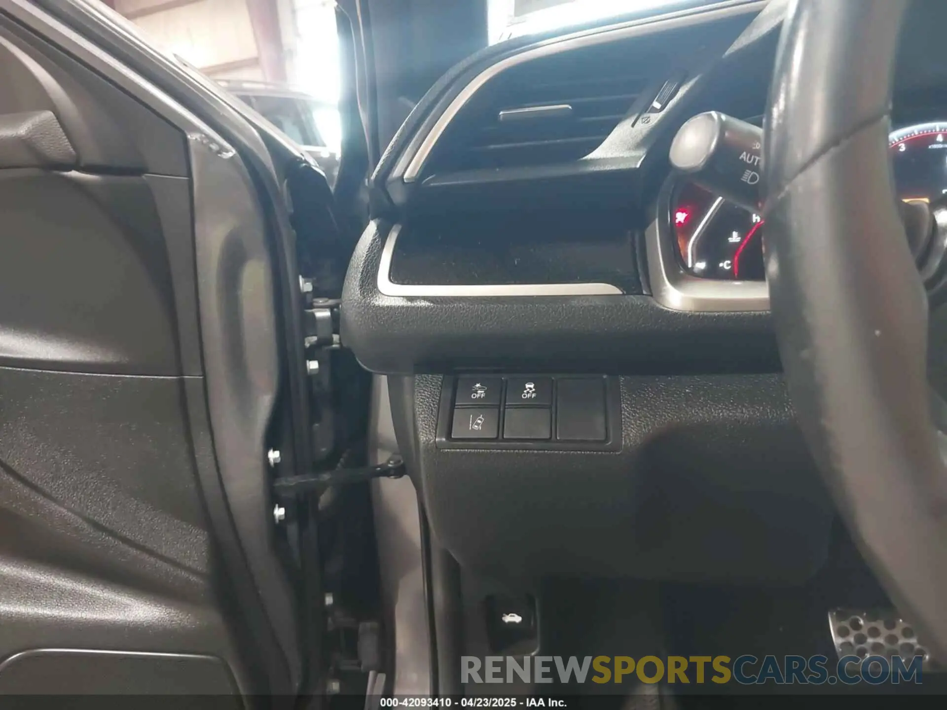 11 Photograph of a damaged car 2HGFC2F89KH601708 HONDA CIVIC 2019