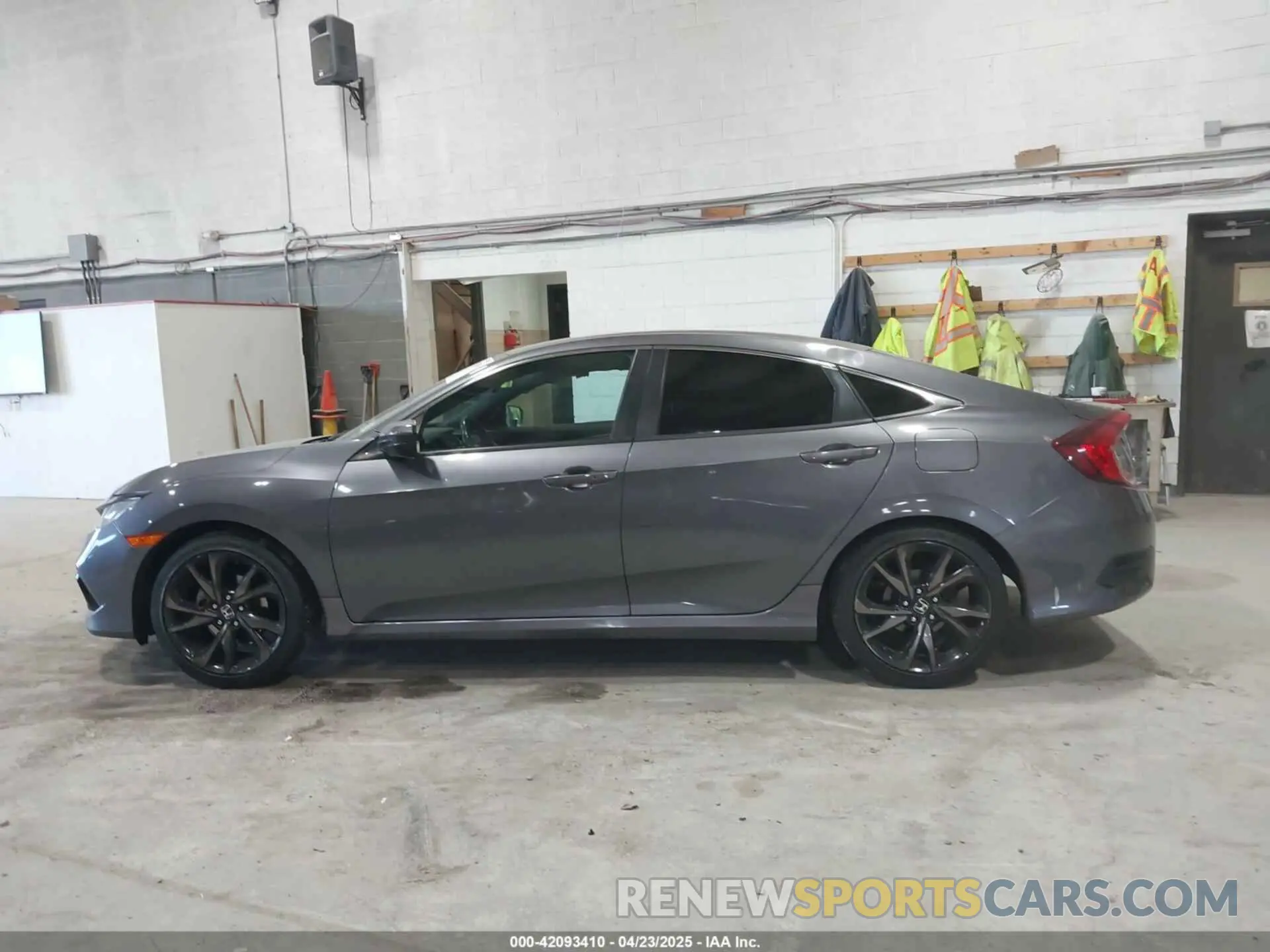 14 Photograph of a damaged car 2HGFC2F89KH601708 HONDA CIVIC 2019