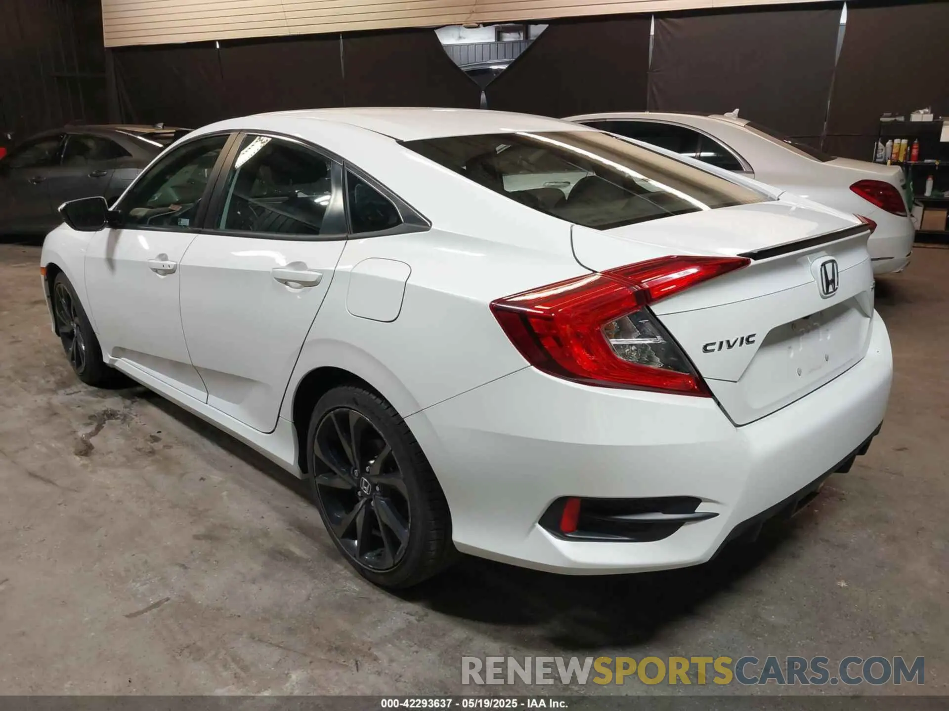 3 Photograph of a damaged car 2HGFC2F8XKH504968 HONDA CIVIC 2019