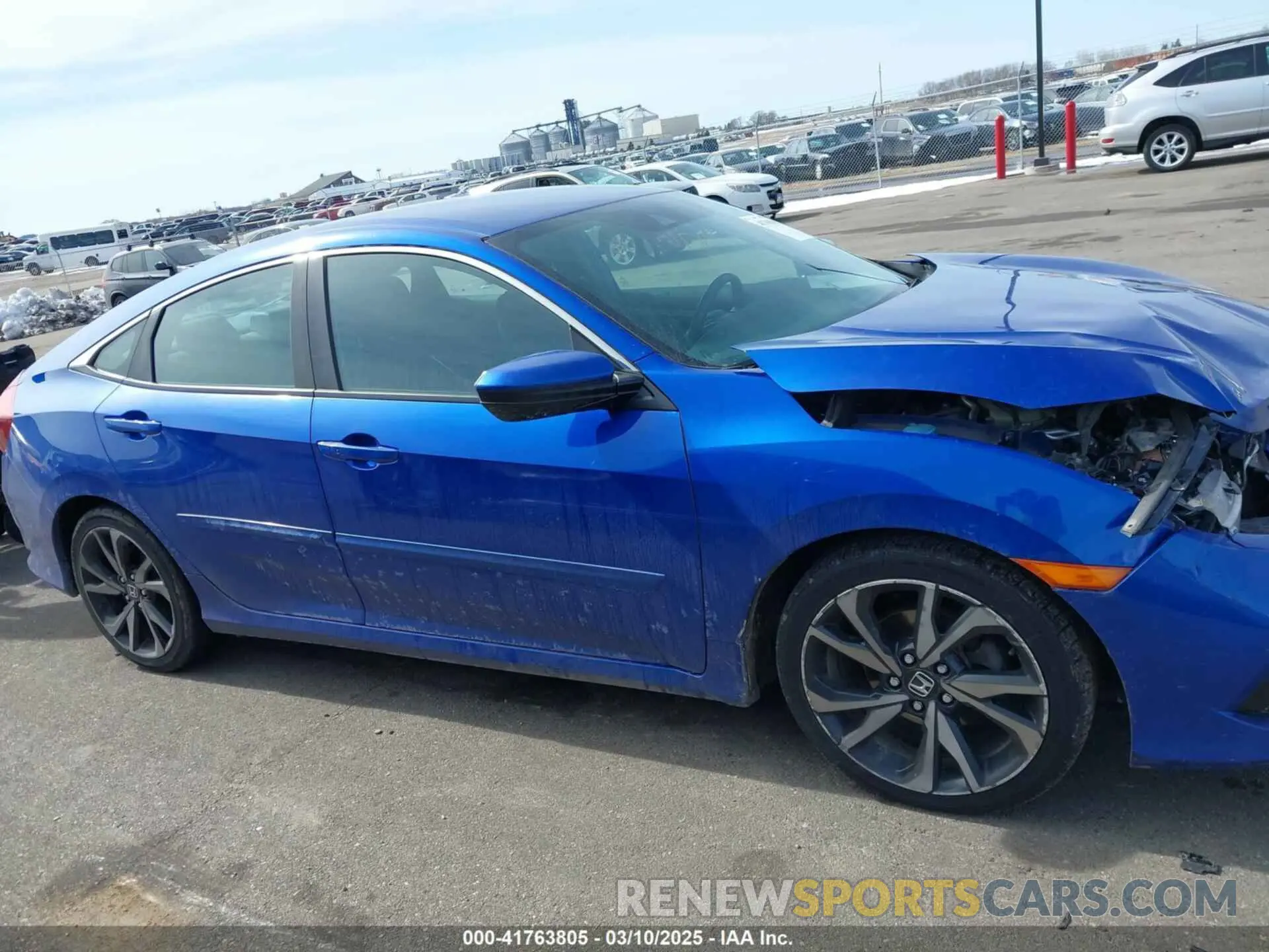 13 Photograph of a damaged car 2HGFC2F8XKH511399 HONDA CIVIC 2019