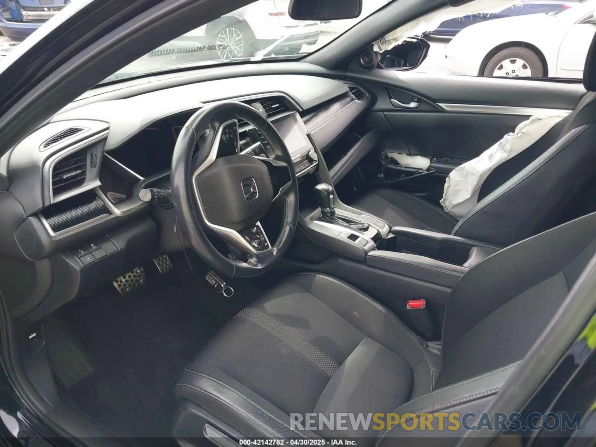 5 Photograph of a damaged car 2HGFC2F8XKH539560 HONDA CIVIC 2019