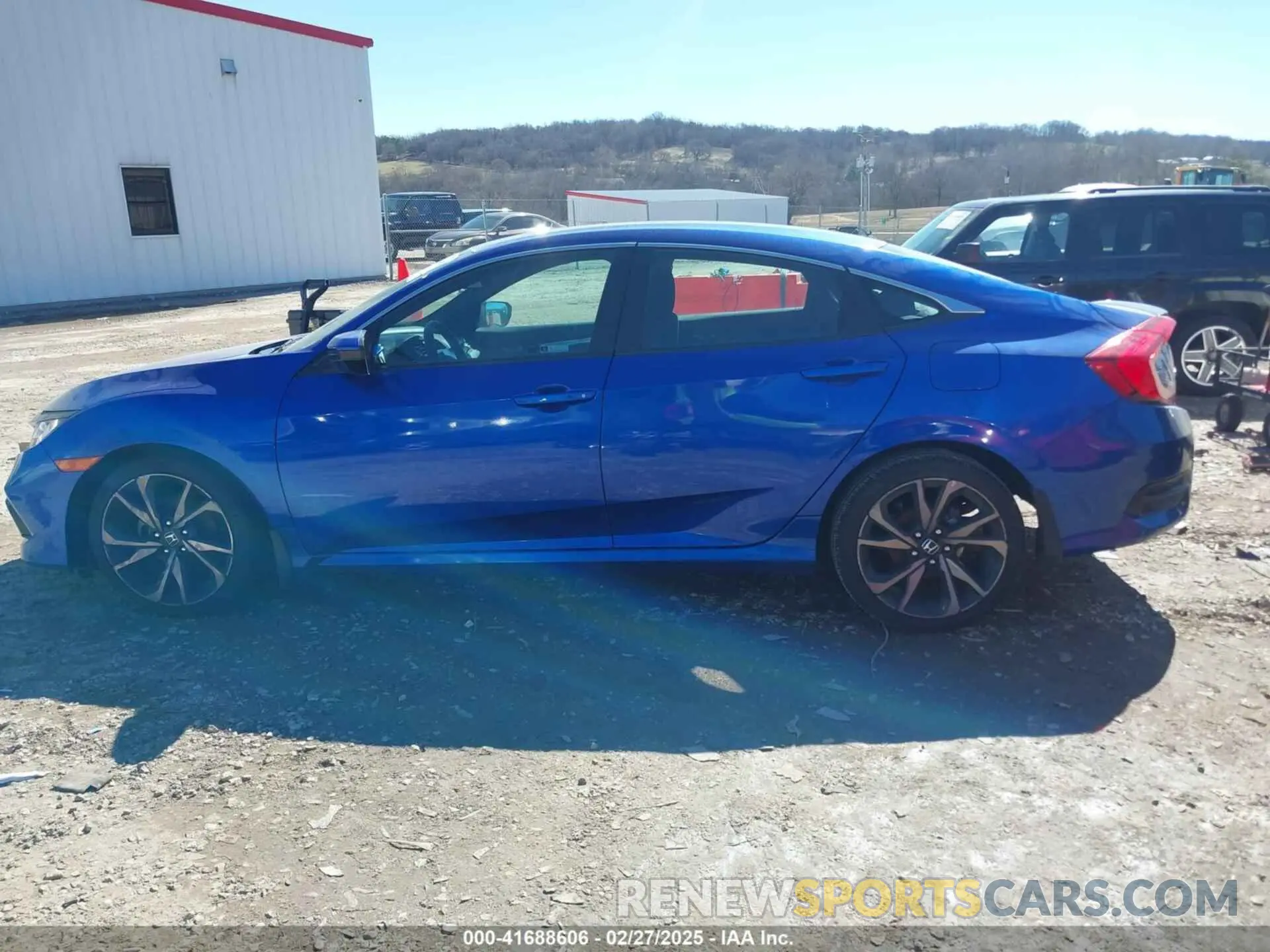 14 Photograph of a damaged car 2HGFC2F8XKH577032 HONDA CIVIC 2019