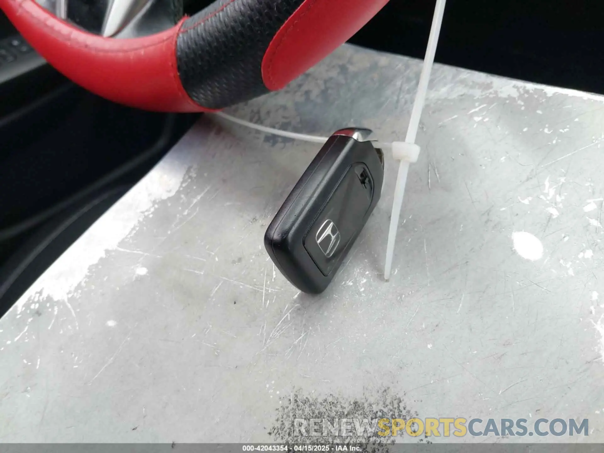11 Photograph of a damaged car 2HGFC2F8XKH585650 HONDA CIVIC 2019
