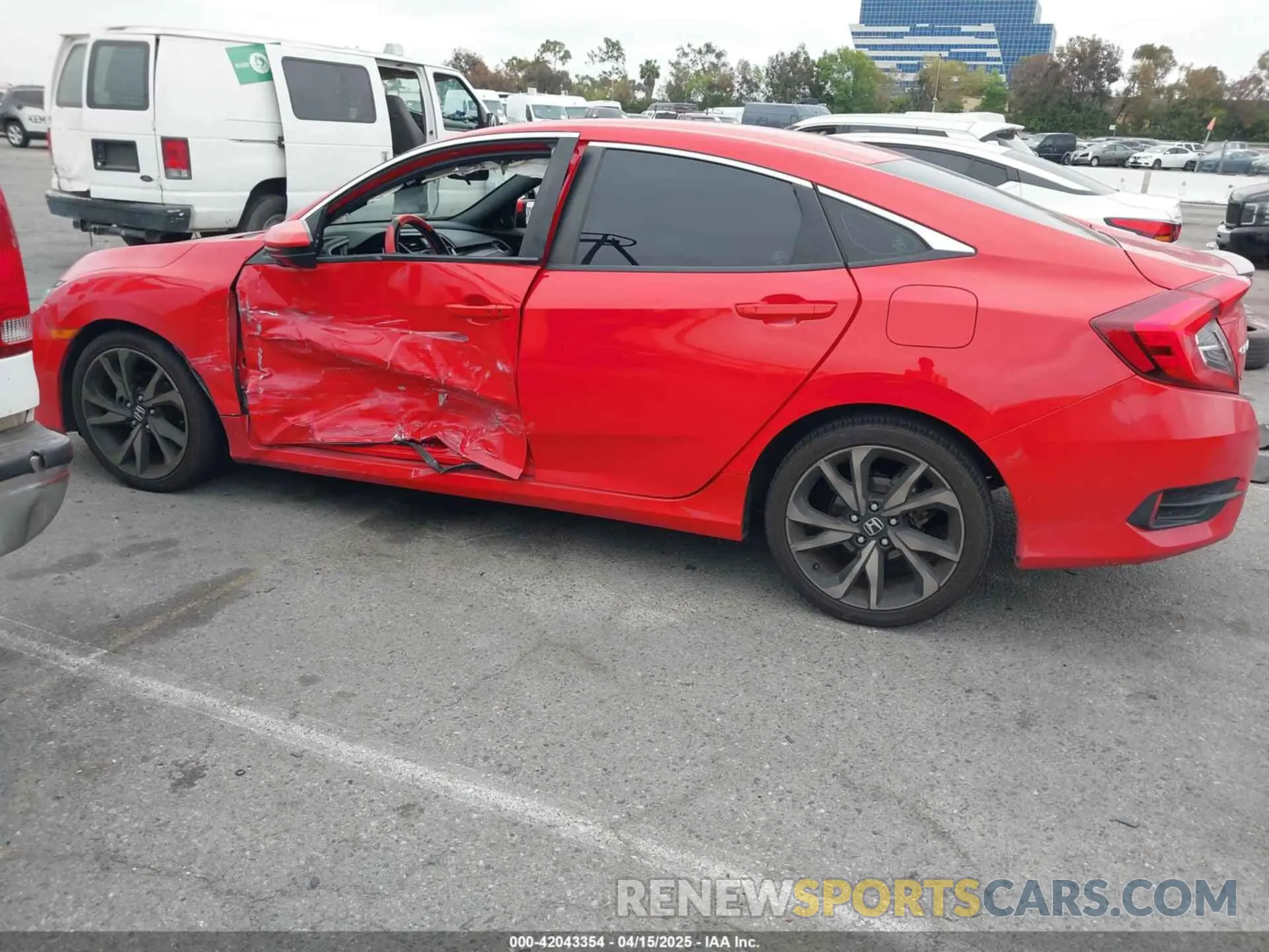 14 Photograph of a damaged car 2HGFC2F8XKH585650 HONDA CIVIC 2019
