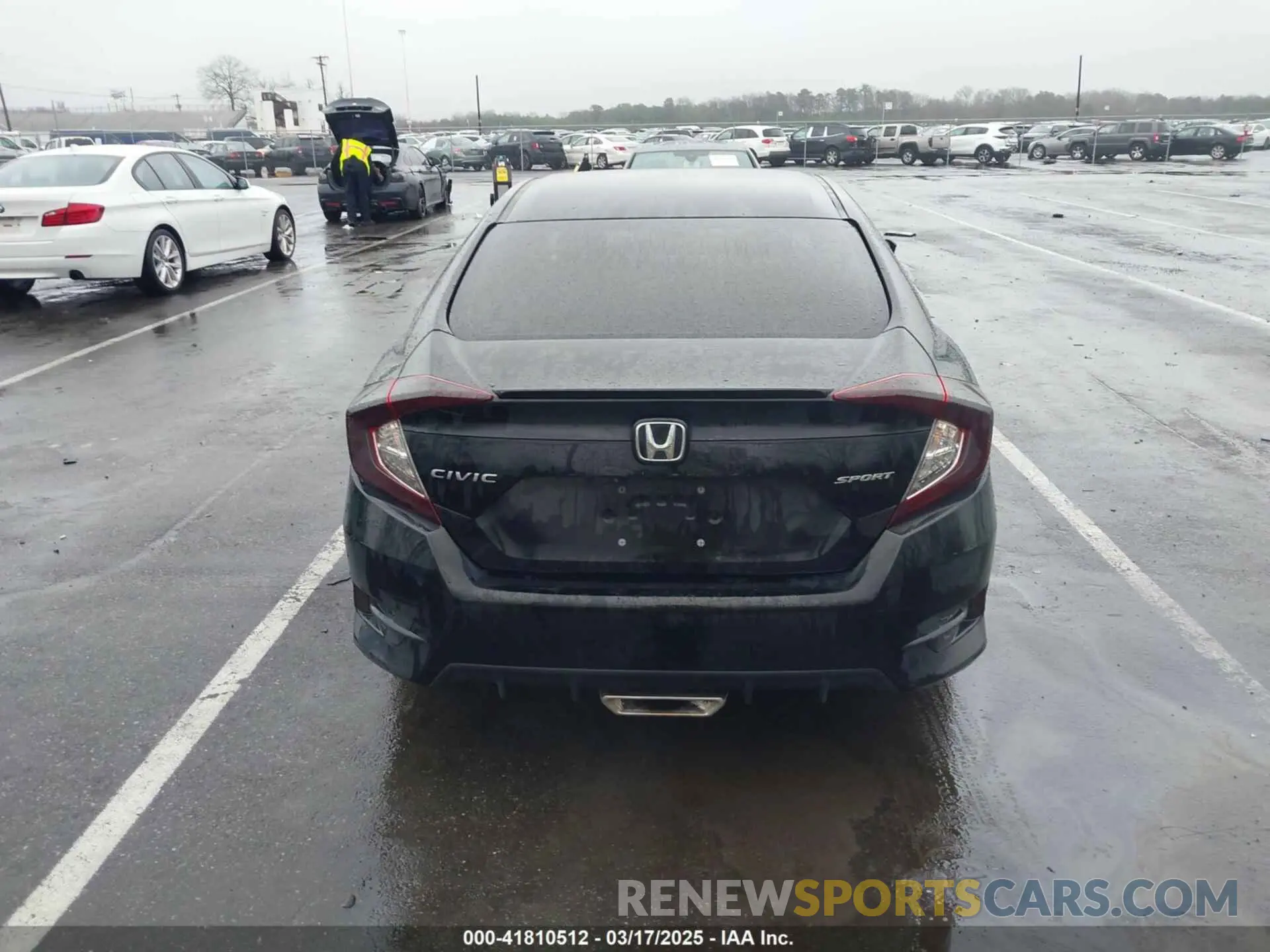 16 Photograph of a damaged car 2HGFC2F8XKH590993 HONDA CIVIC 2019