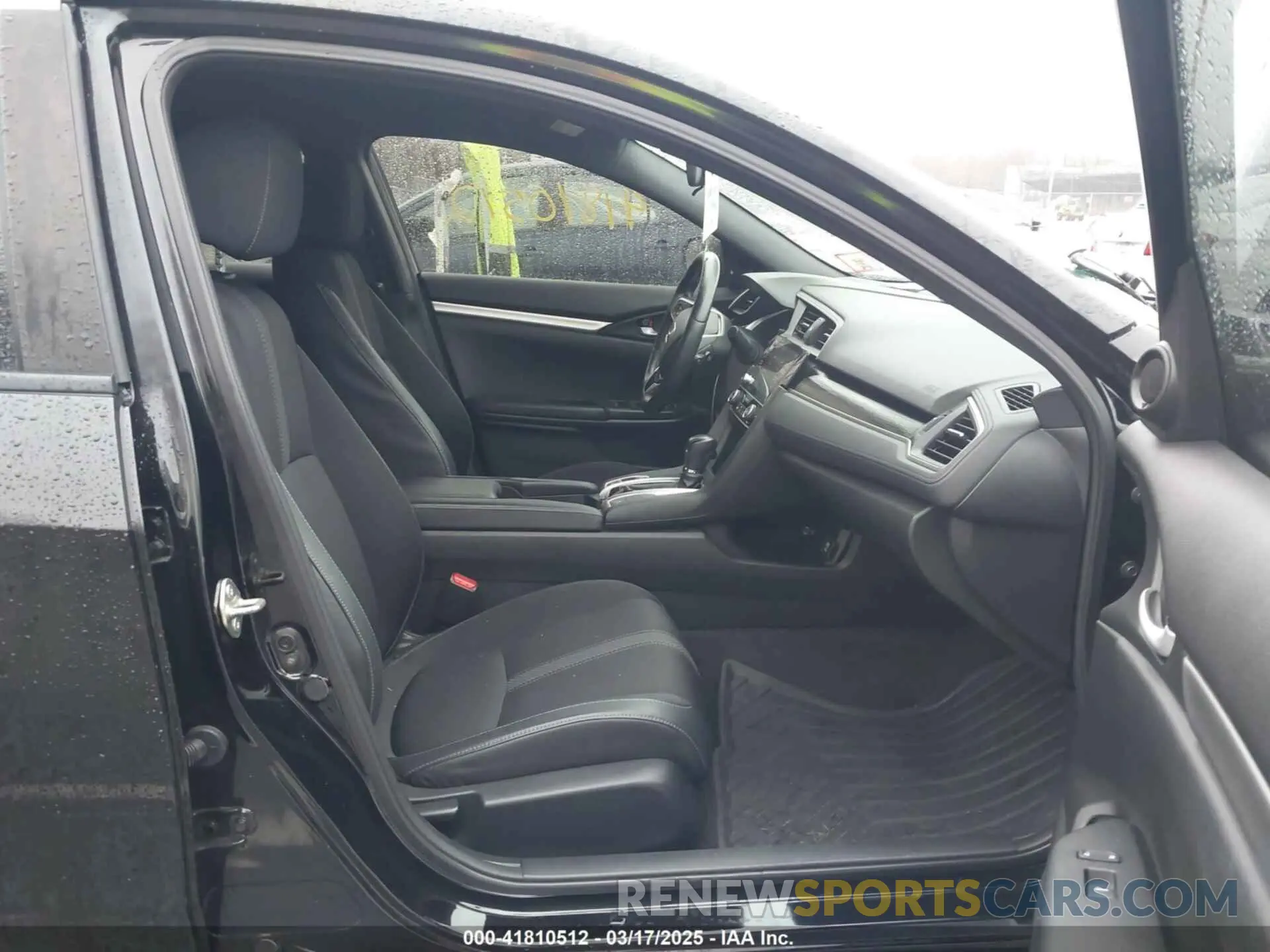 5 Photograph of a damaged car 2HGFC2F8XKH590993 HONDA CIVIC 2019