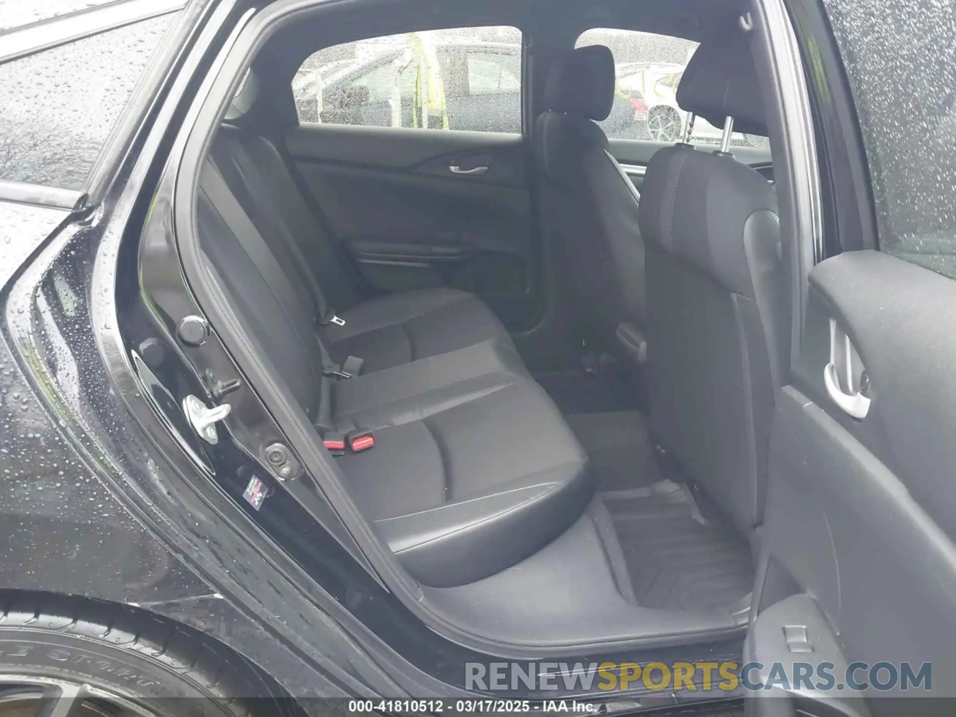 8 Photograph of a damaged car 2HGFC2F8XKH590993 HONDA CIVIC 2019