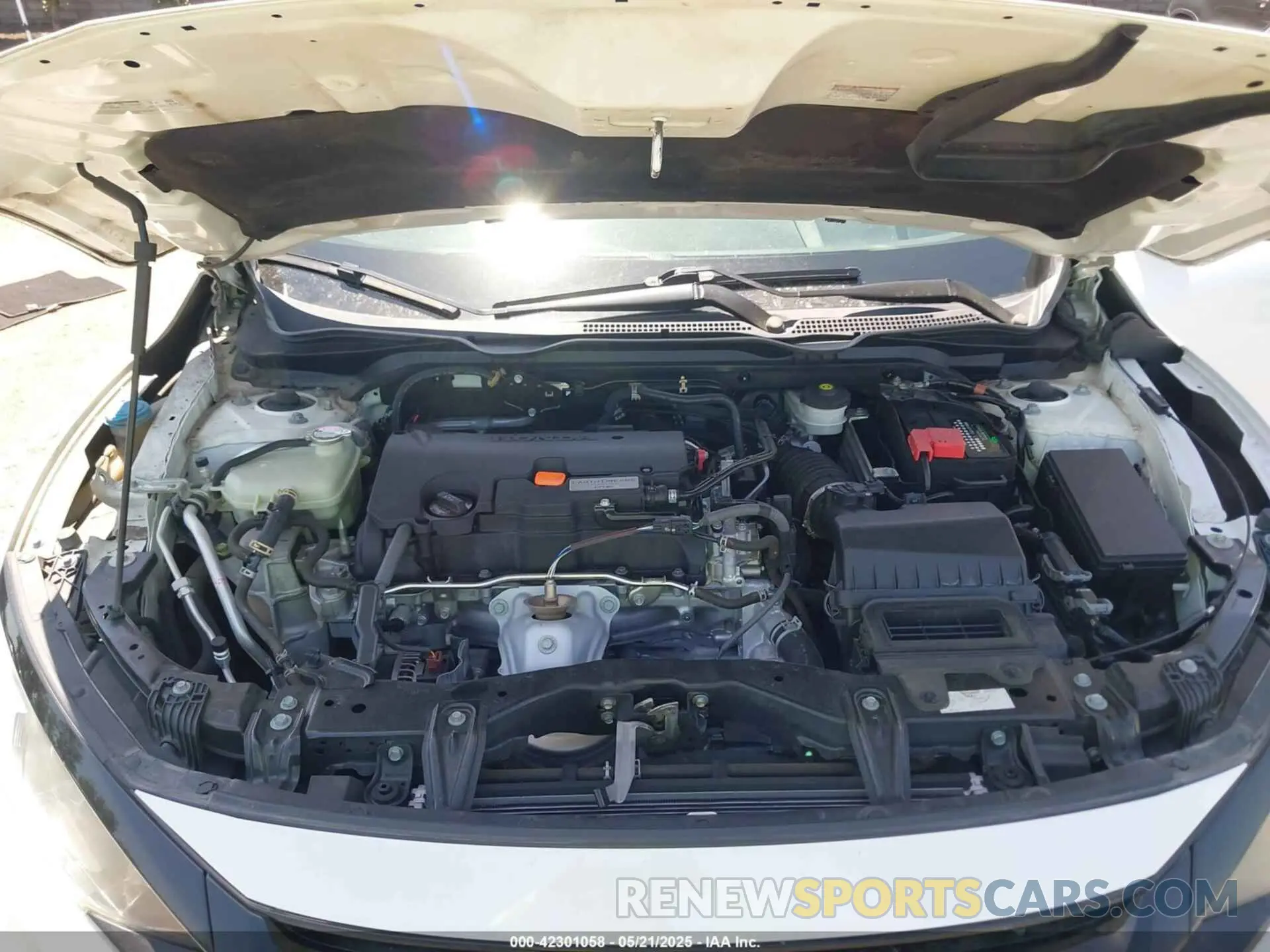 10 Photograph of a damaged car 2HGFC2F8XKH605556 HONDA CIVIC 2019