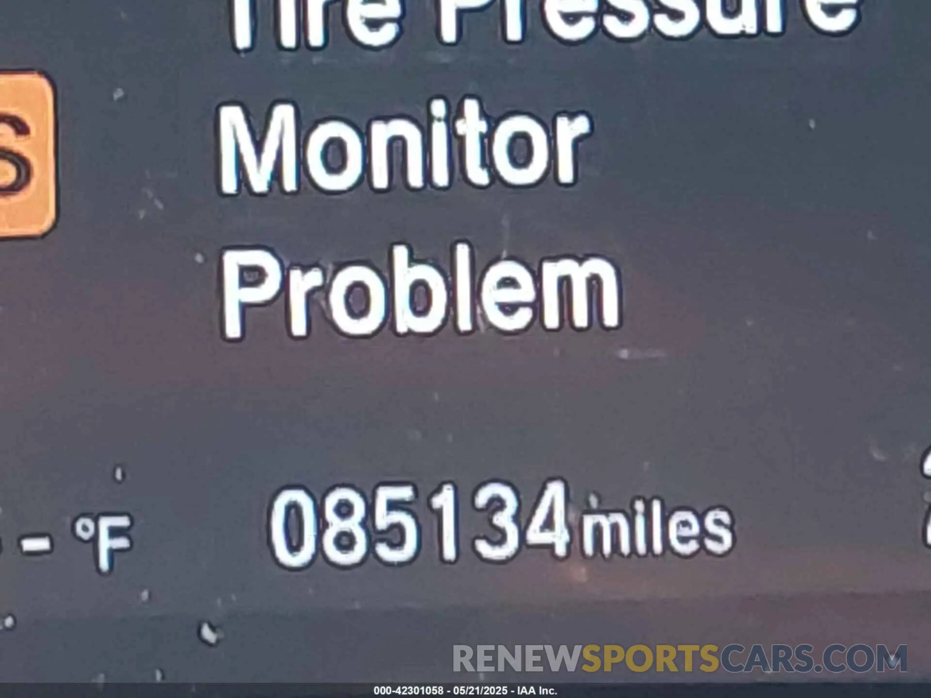 16 Photograph of a damaged car 2HGFC2F8XKH605556 HONDA CIVIC 2019