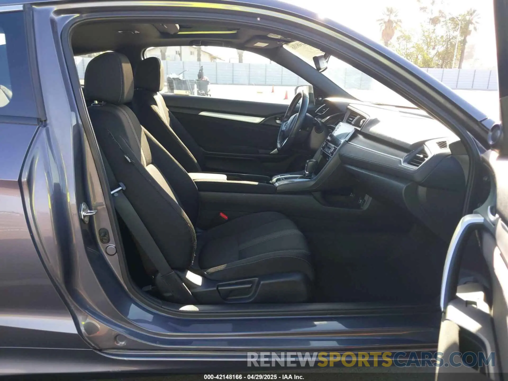 5 Photograph of a damaged car 2HGFC3B30KH351419 HONDA CIVIC 2019