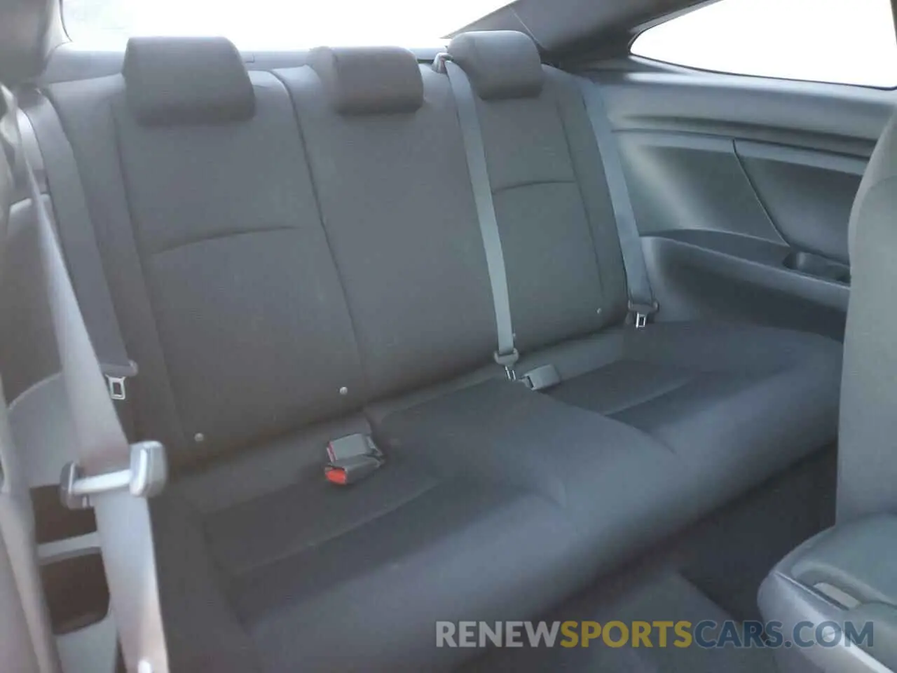10 Photograph of a damaged car 2HGFC3B30KH353901 HONDA CIVIC 2019