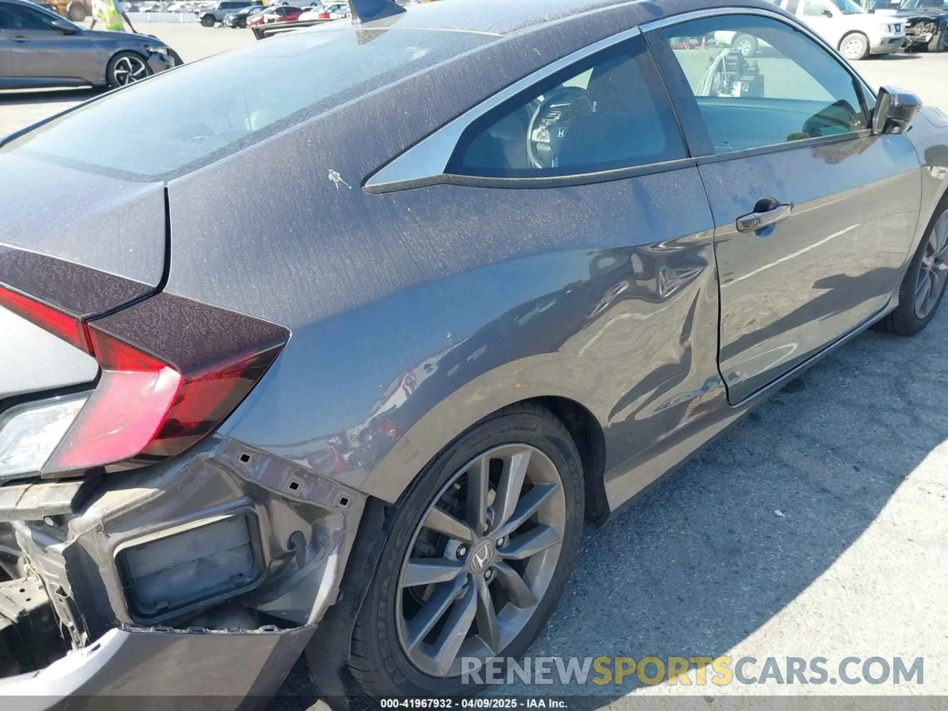 18 Photograph of a damaged car 2HGFC3B31KH353602 HONDA CIVIC 2019