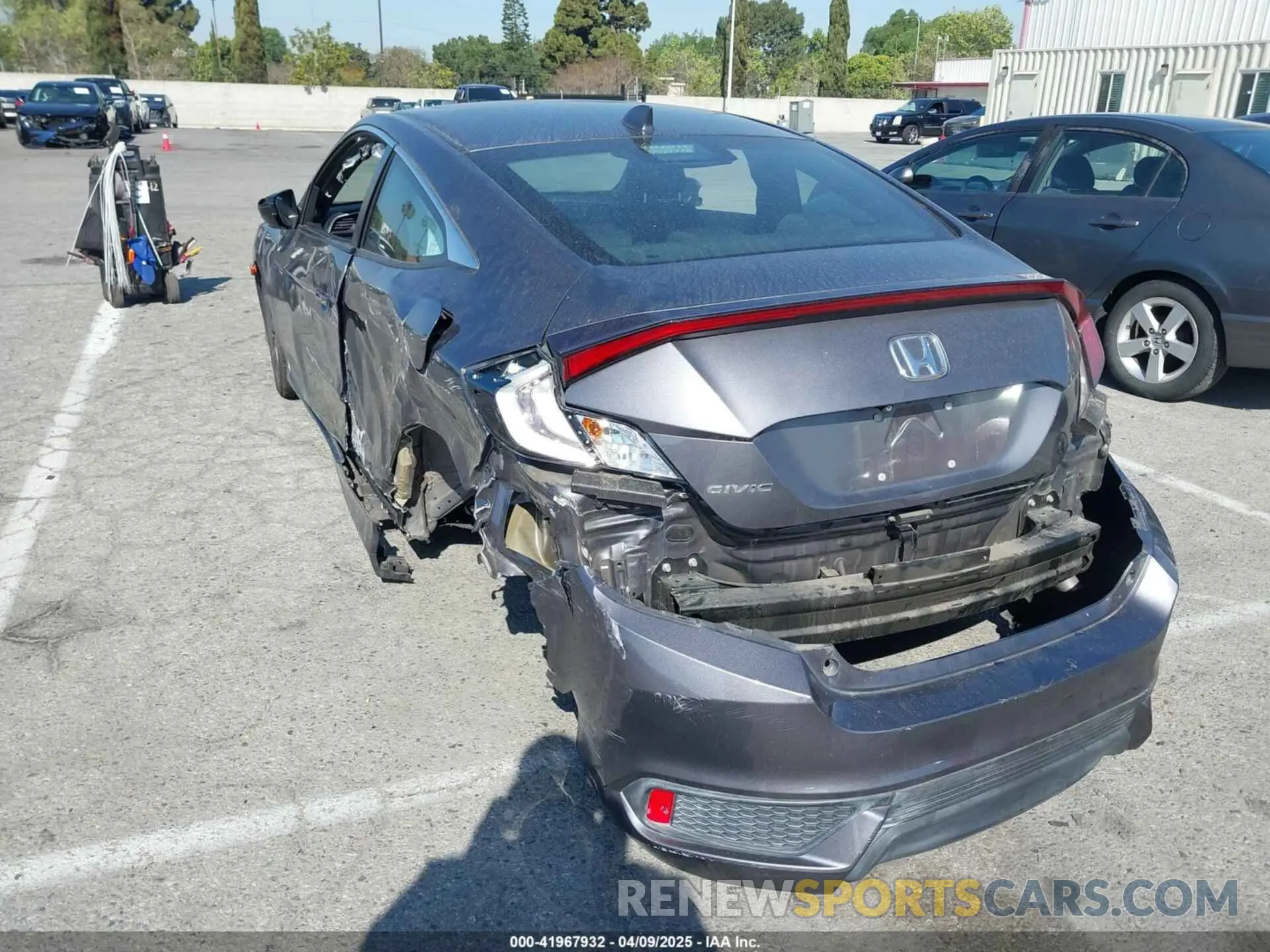 3 Photograph of a damaged car 2HGFC3B31KH353602 HONDA CIVIC 2019