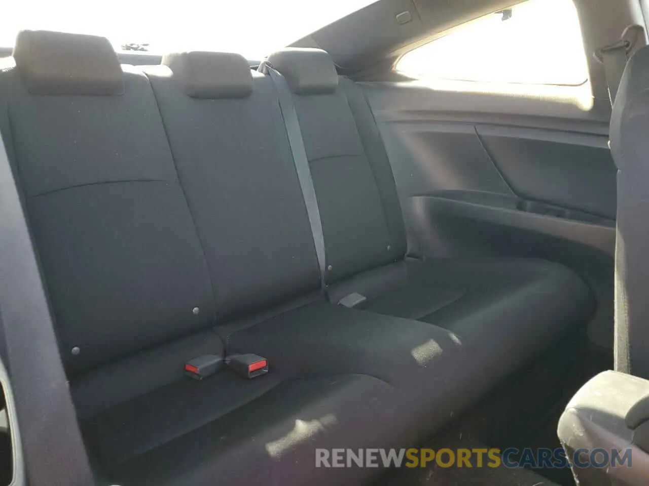 10 Photograph of a damaged car 2HGFC3B32KH350479 HONDA CIVIC 2019