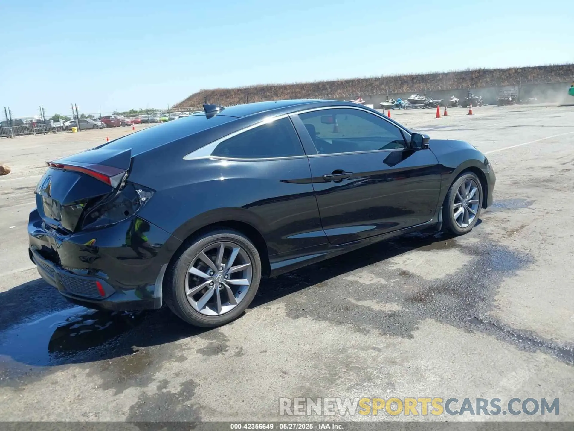 4 Photograph of a damaged car 2HGFC3B32KH355990 HONDA CIVIC 2019
