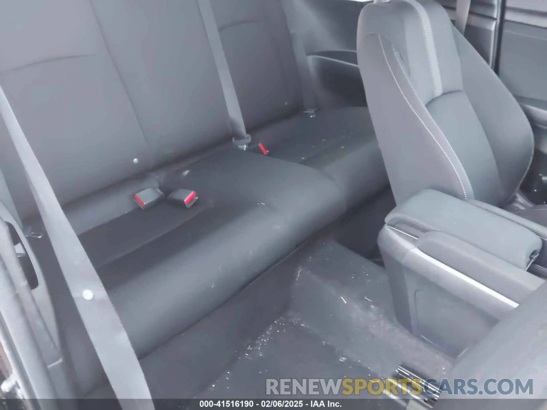 8 Photograph of a damaged car 2HGFC3B33KH356212 HONDA CIVIC 2019