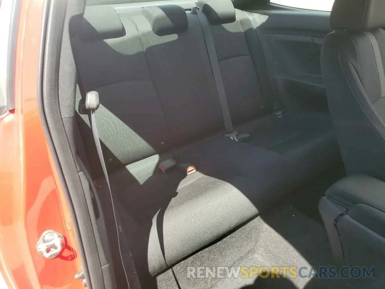 10 Photograph of a damaged car 2HGFC3B36KH350565 HONDA CIVIC 2019