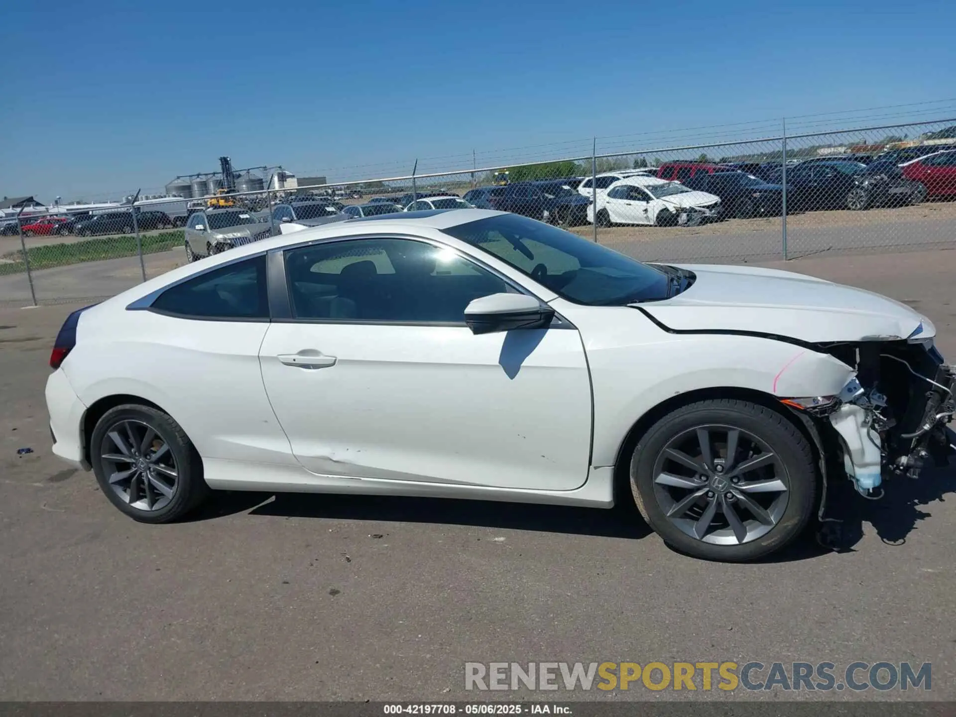13 Photograph of a damaged car 2HGFC3B36KH351764 HONDA CIVIC 2019