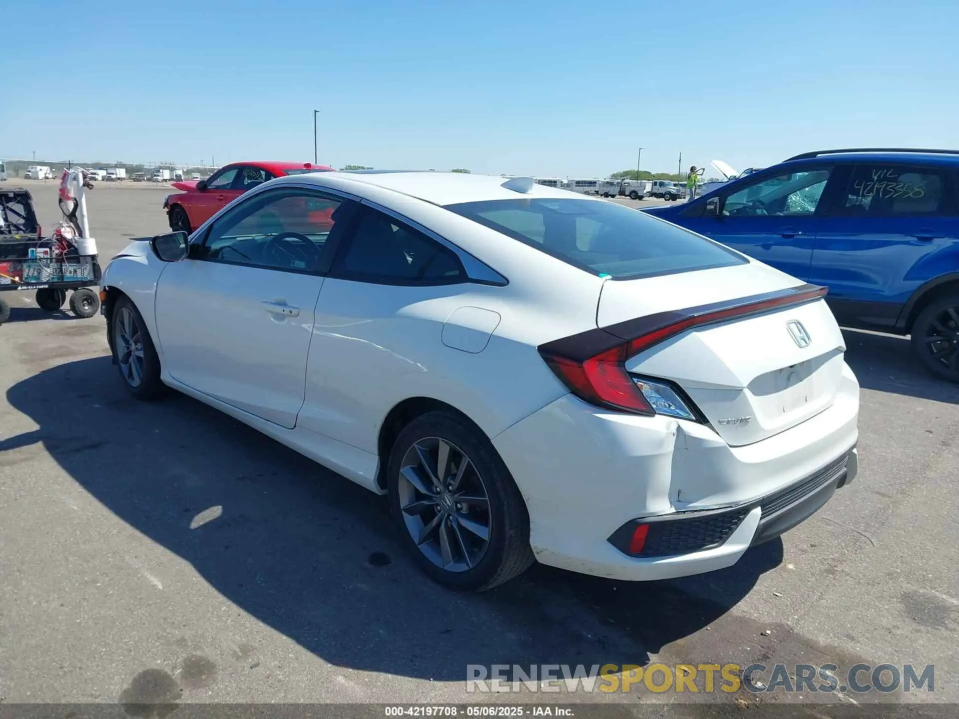 3 Photograph of a damaged car 2HGFC3B36KH351764 HONDA CIVIC 2019