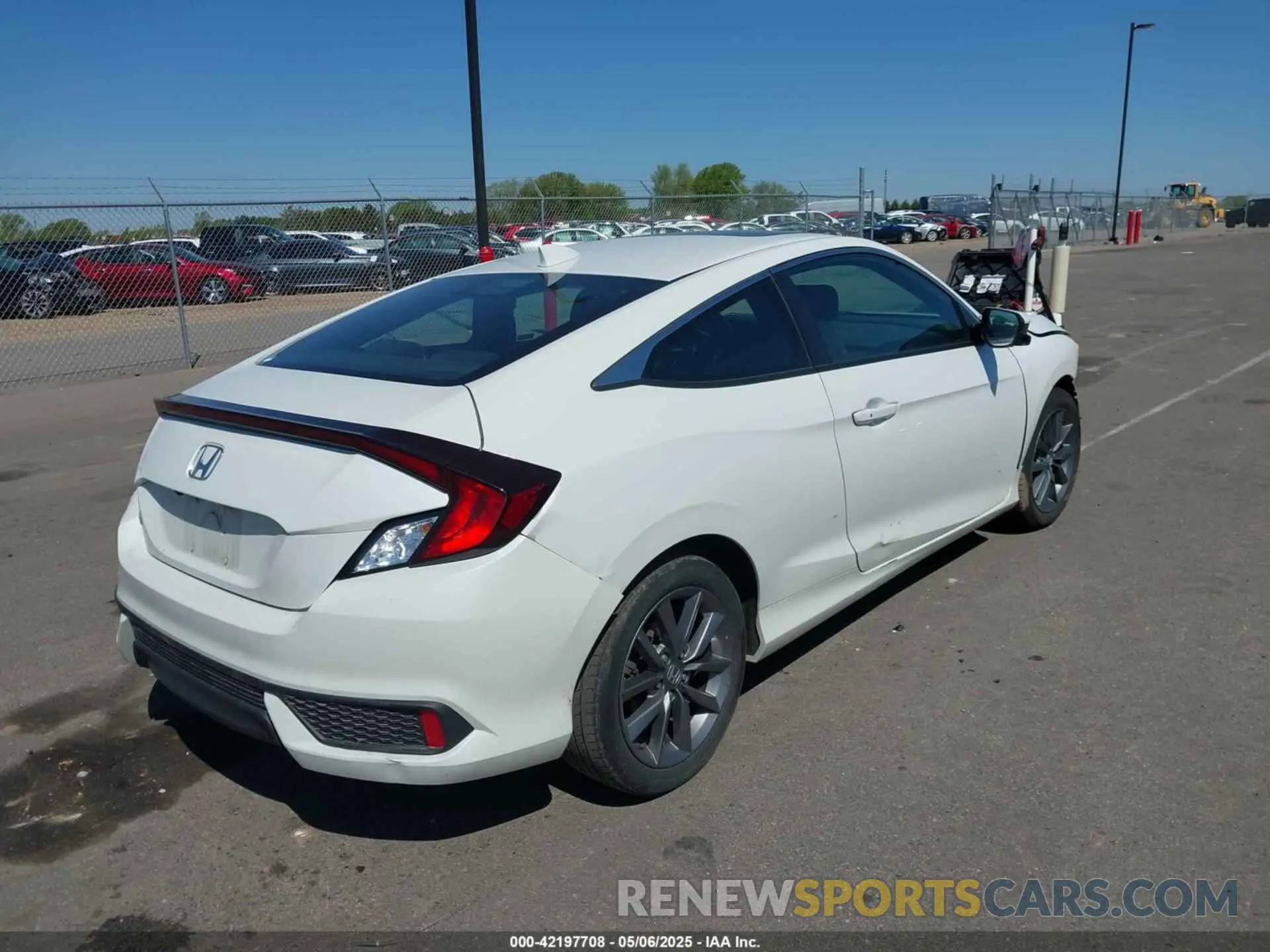 4 Photograph of a damaged car 2HGFC3B36KH351764 HONDA CIVIC 2019