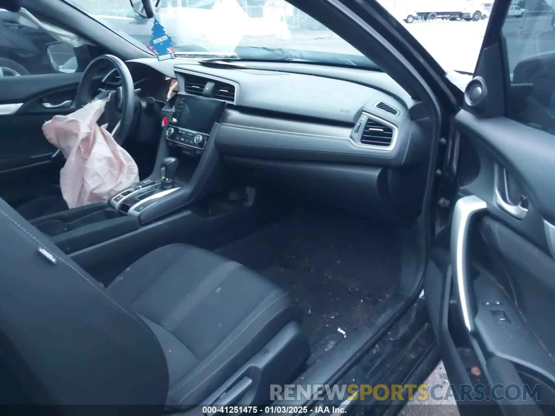5 Photograph of a damaged car 2HGFC3B36KH357046 HONDA CIVIC 2019