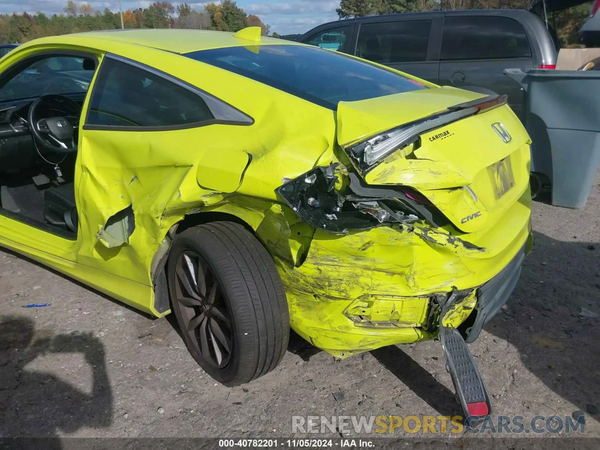 6 Photograph of a damaged car 2HGFC3B37KH355208 HONDA CIVIC 2019