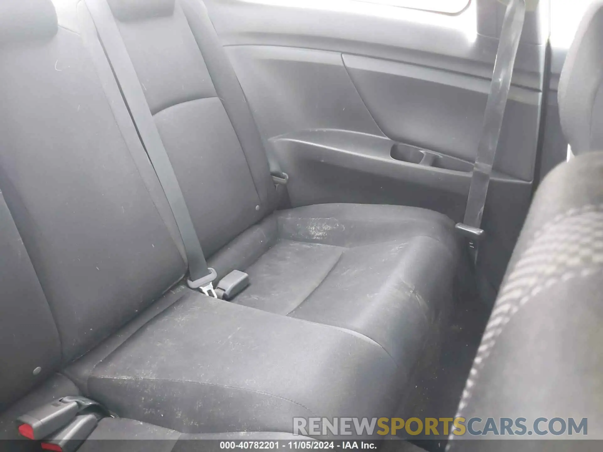 8 Photograph of a damaged car 2HGFC3B37KH355208 HONDA CIVIC 2019