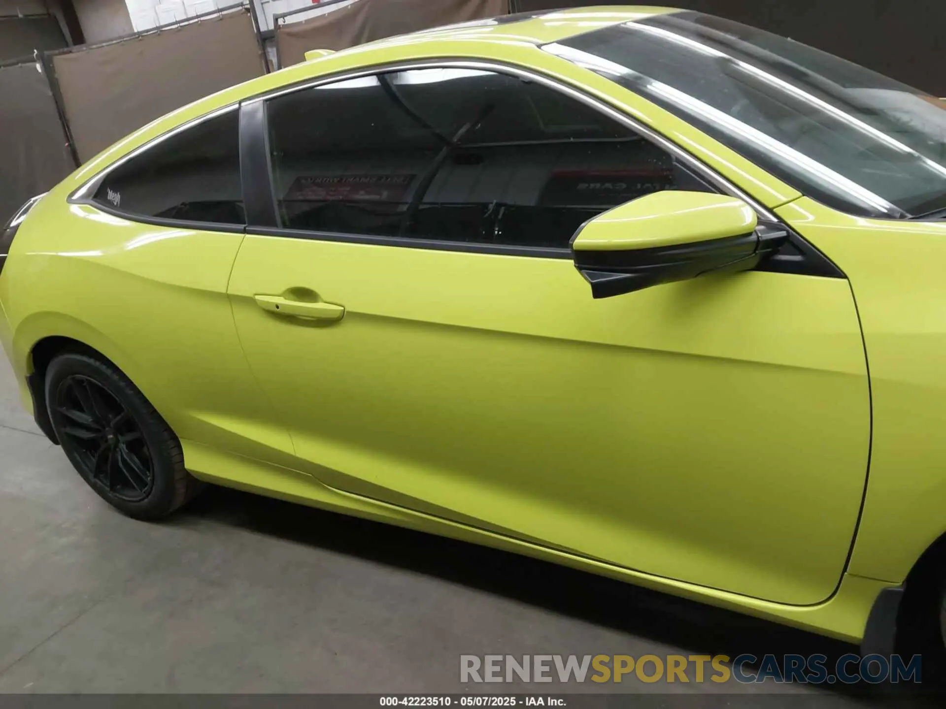 13 Photograph of a damaged car 2HGFC3B38KH352334 HONDA CIVIC 2019