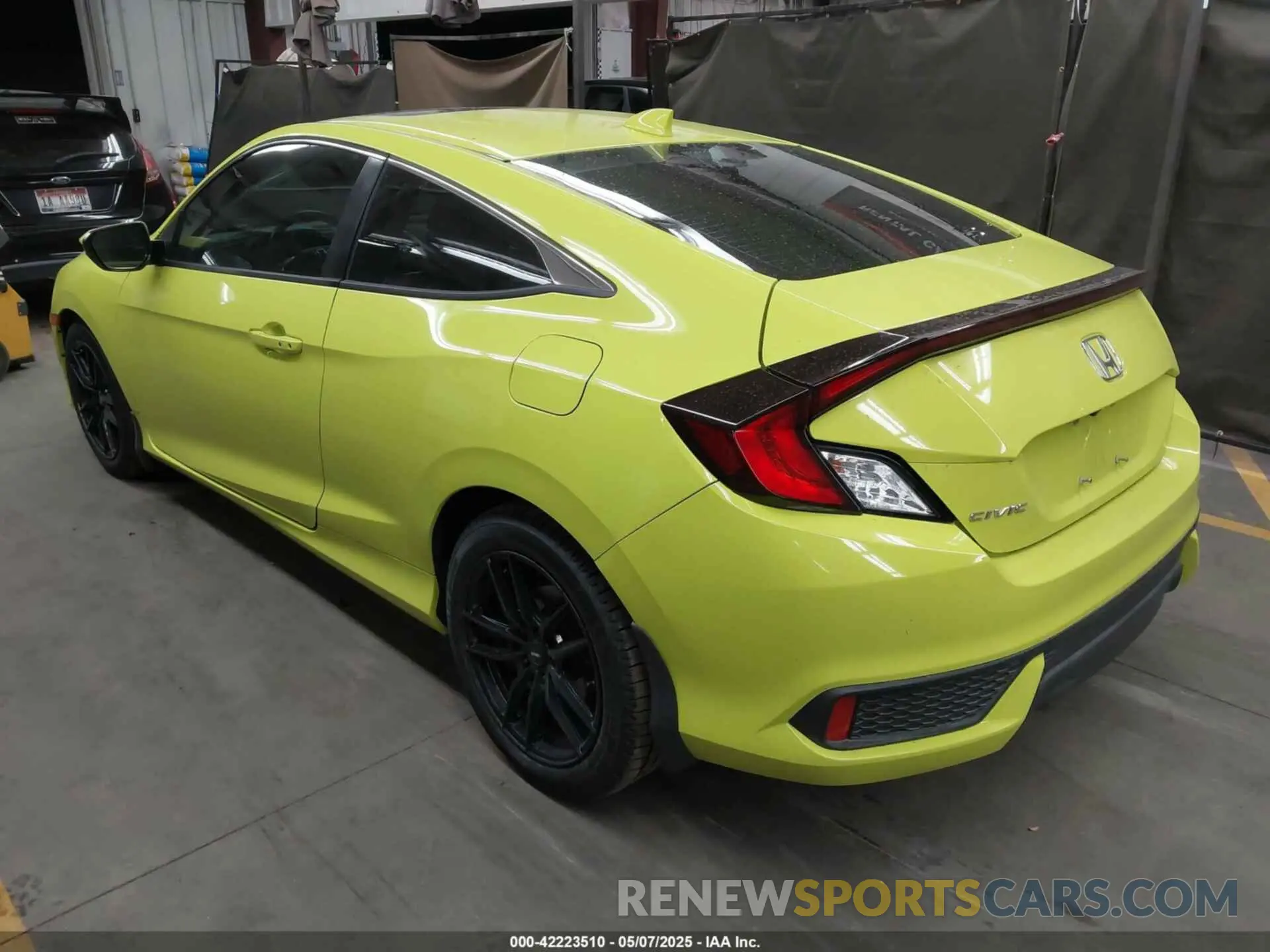 3 Photograph of a damaged car 2HGFC3B38KH352334 HONDA CIVIC 2019
