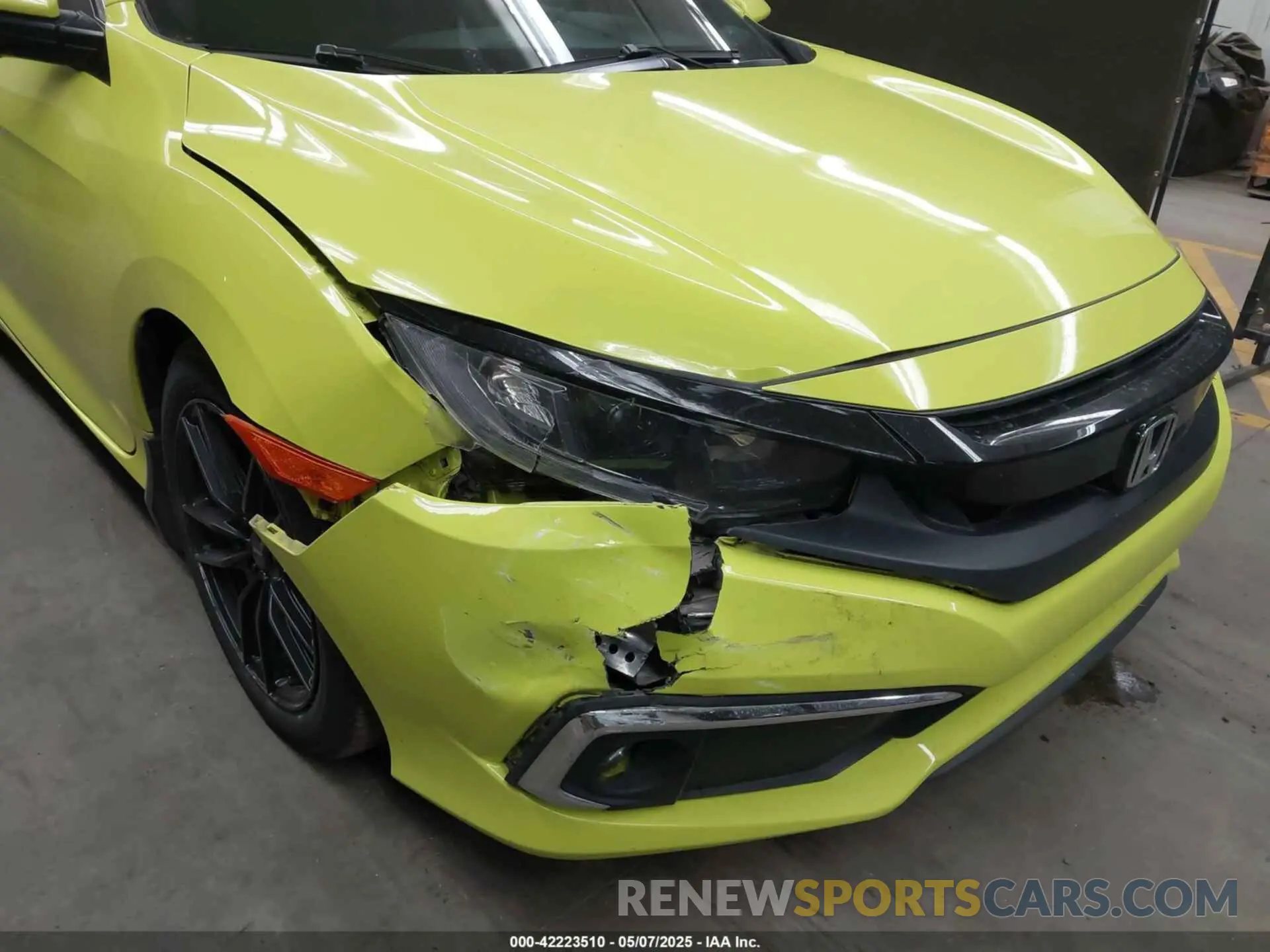 6 Photograph of a damaged car 2HGFC3B38KH352334 HONDA CIVIC 2019