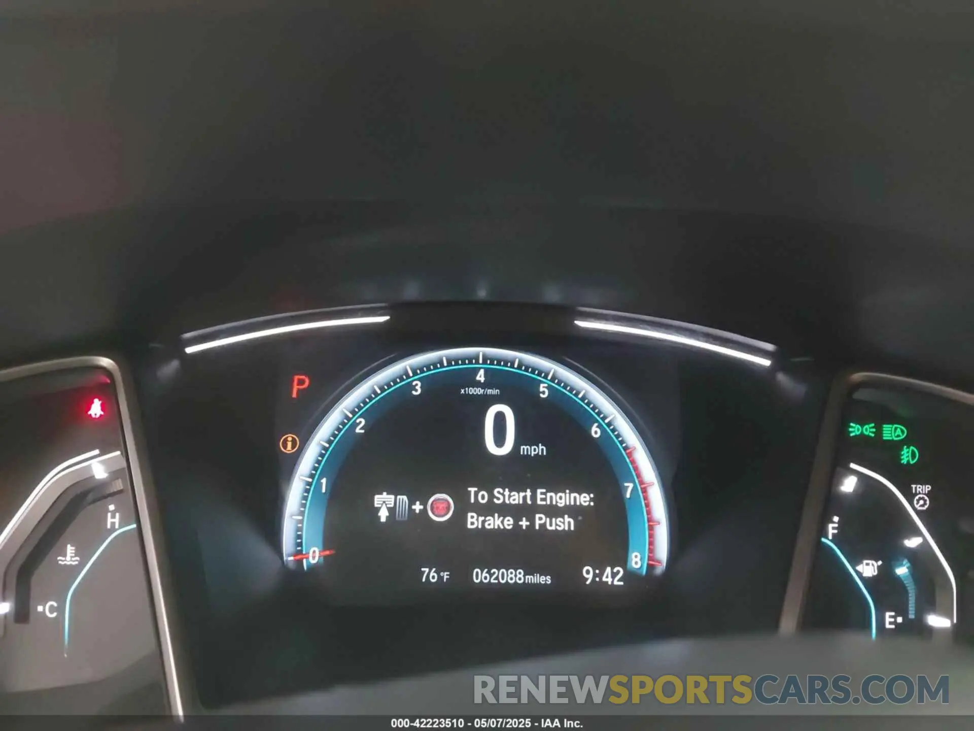 7 Photograph of a damaged car 2HGFC3B38KH352334 HONDA CIVIC 2019