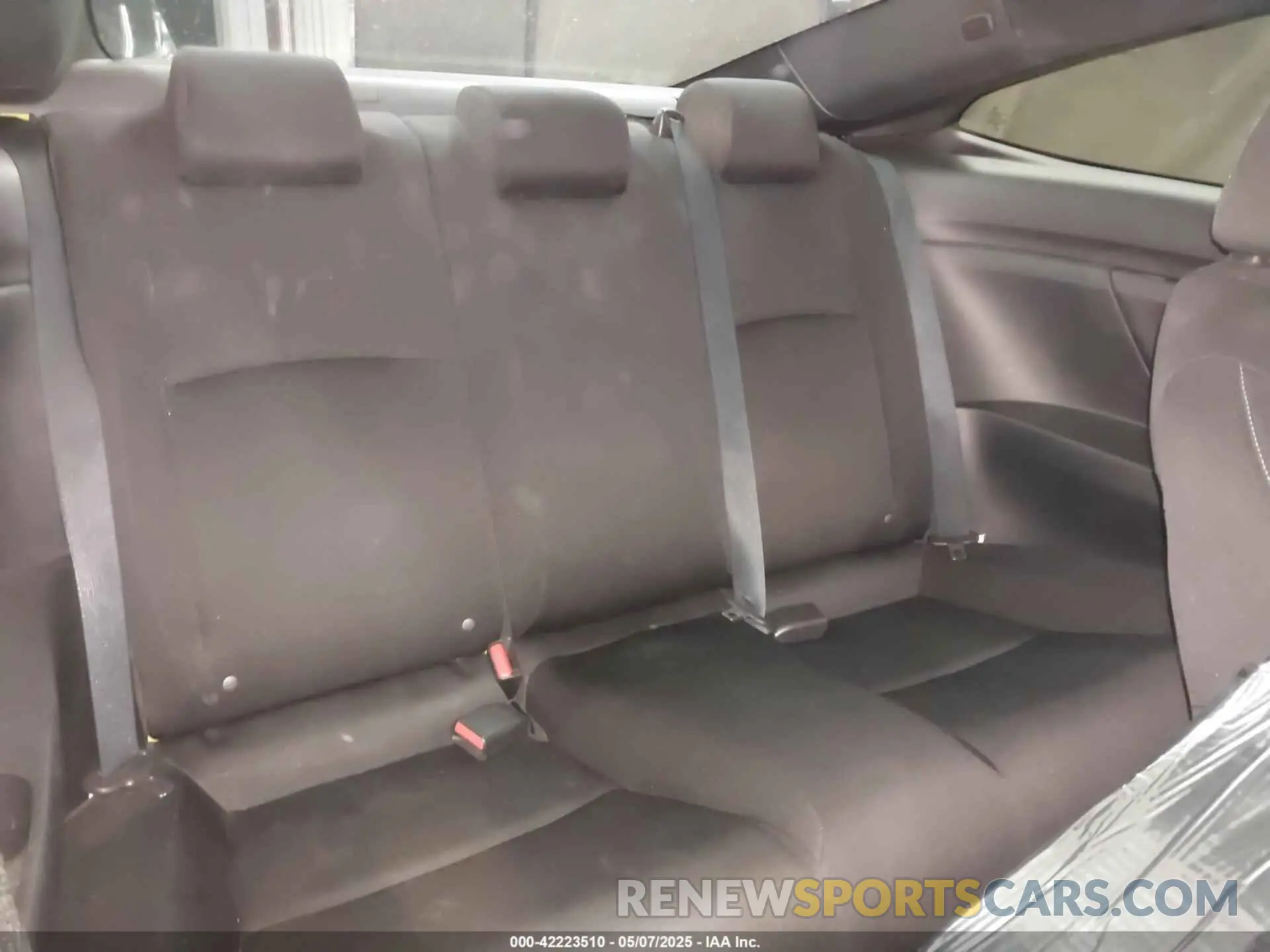8 Photograph of a damaged car 2HGFC3B38KH352334 HONDA CIVIC 2019