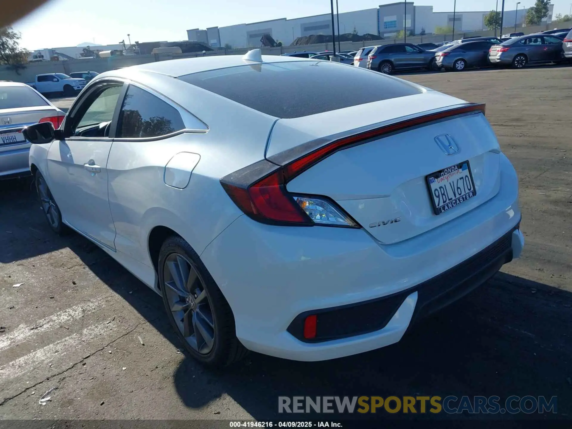 3 Photograph of a damaged car 2HGFC3B38KH357484 HONDA CIVIC 2019