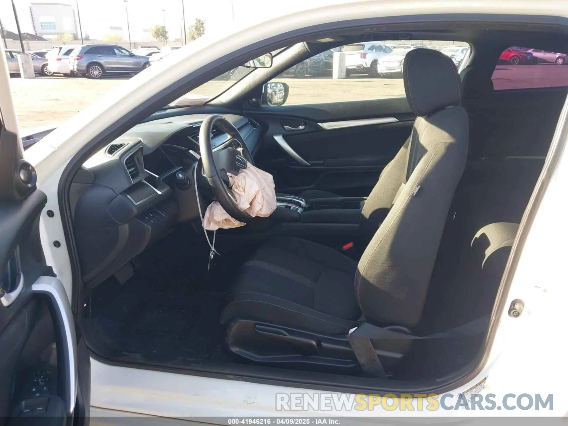 5 Photograph of a damaged car 2HGFC3B38KH357484 HONDA CIVIC 2019