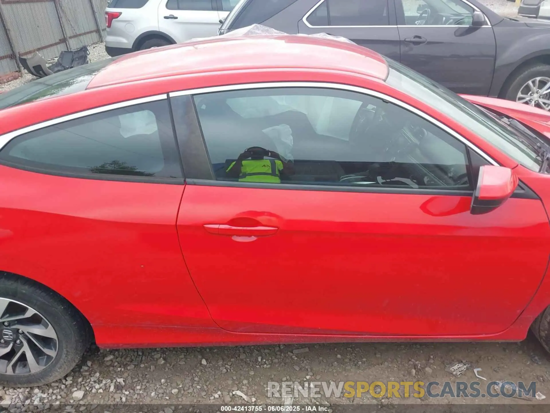 13 Photograph of a damaged car 2HGFC4B61KH307526 HONDA CIVIC 2019