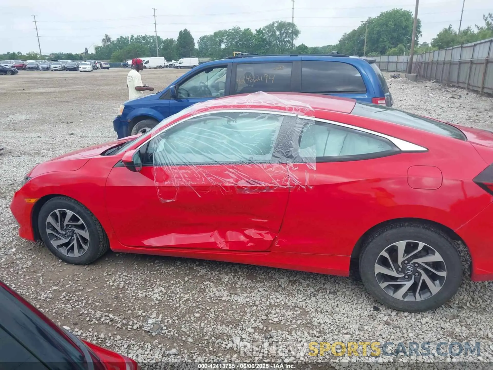 14 Photograph of a damaged car 2HGFC4B61KH307526 HONDA CIVIC 2019